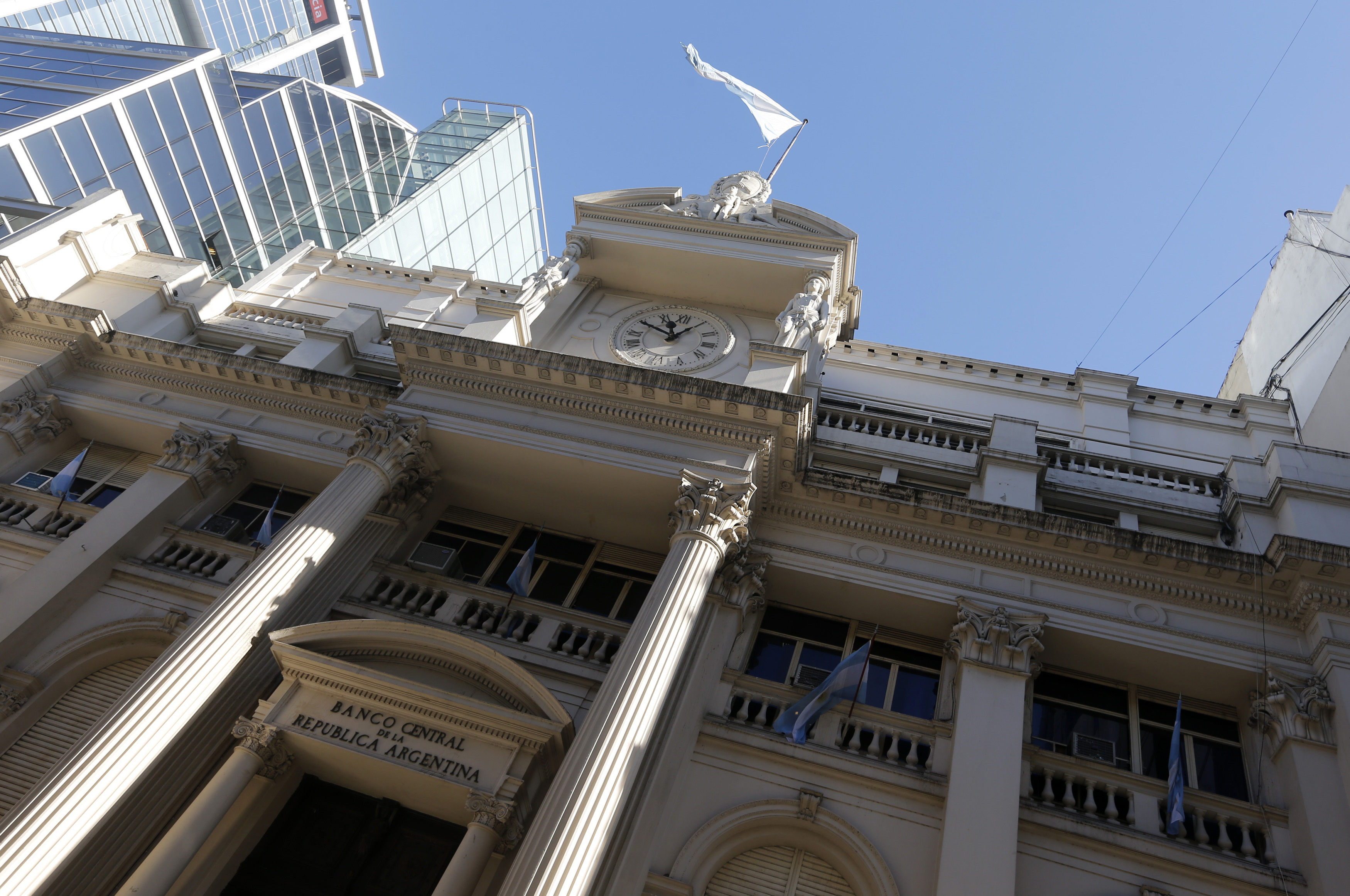 Sturzenegger apuntó contra los empresarios por demorar los cambios en la indemnización: “Les dimos libertad y no hacen nada” 