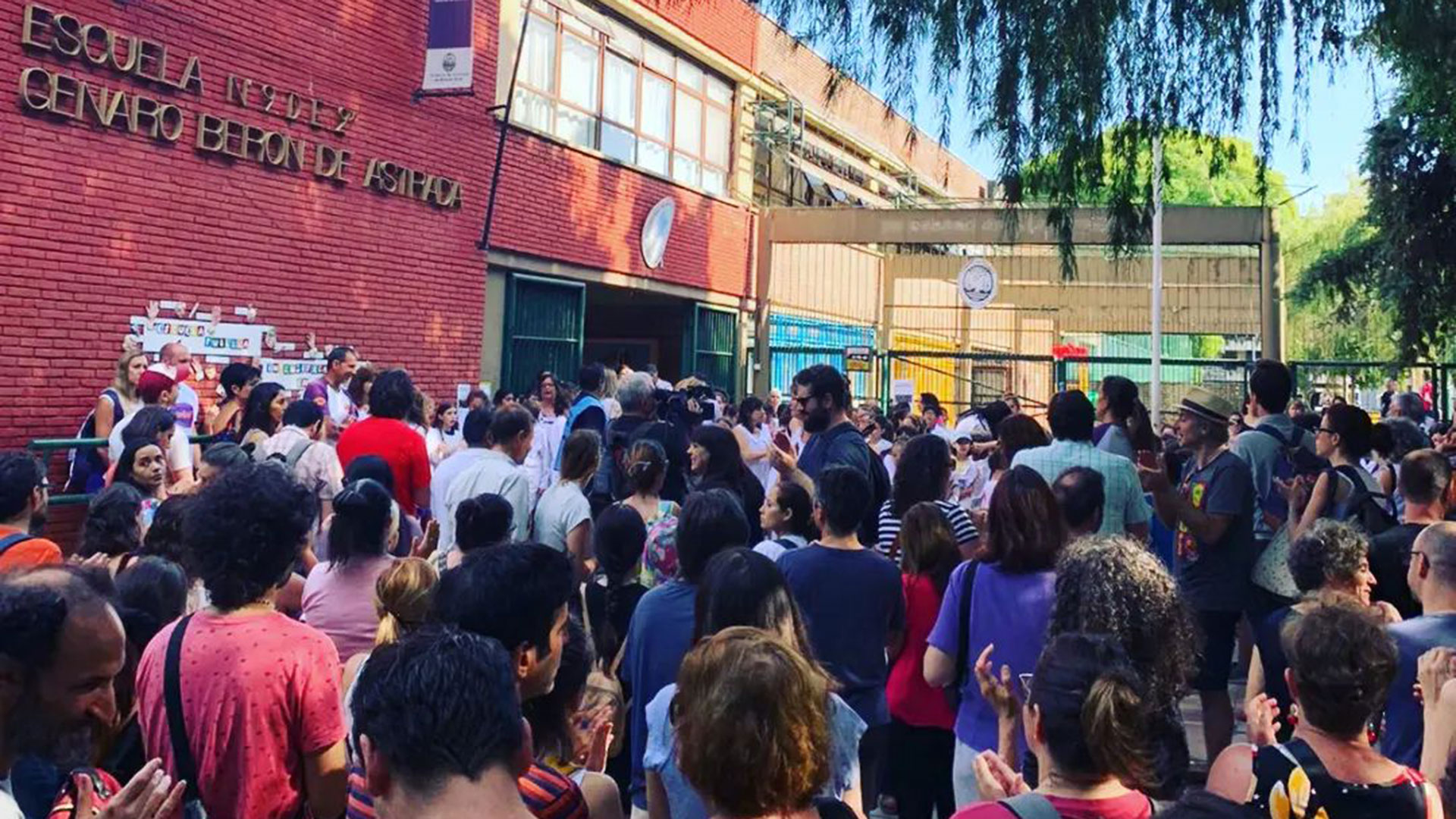 Más inseguridad en CABA: las familias de la escuela de Palermo donde se robaron 185 computadoras exigen una reunión con funcionarios
