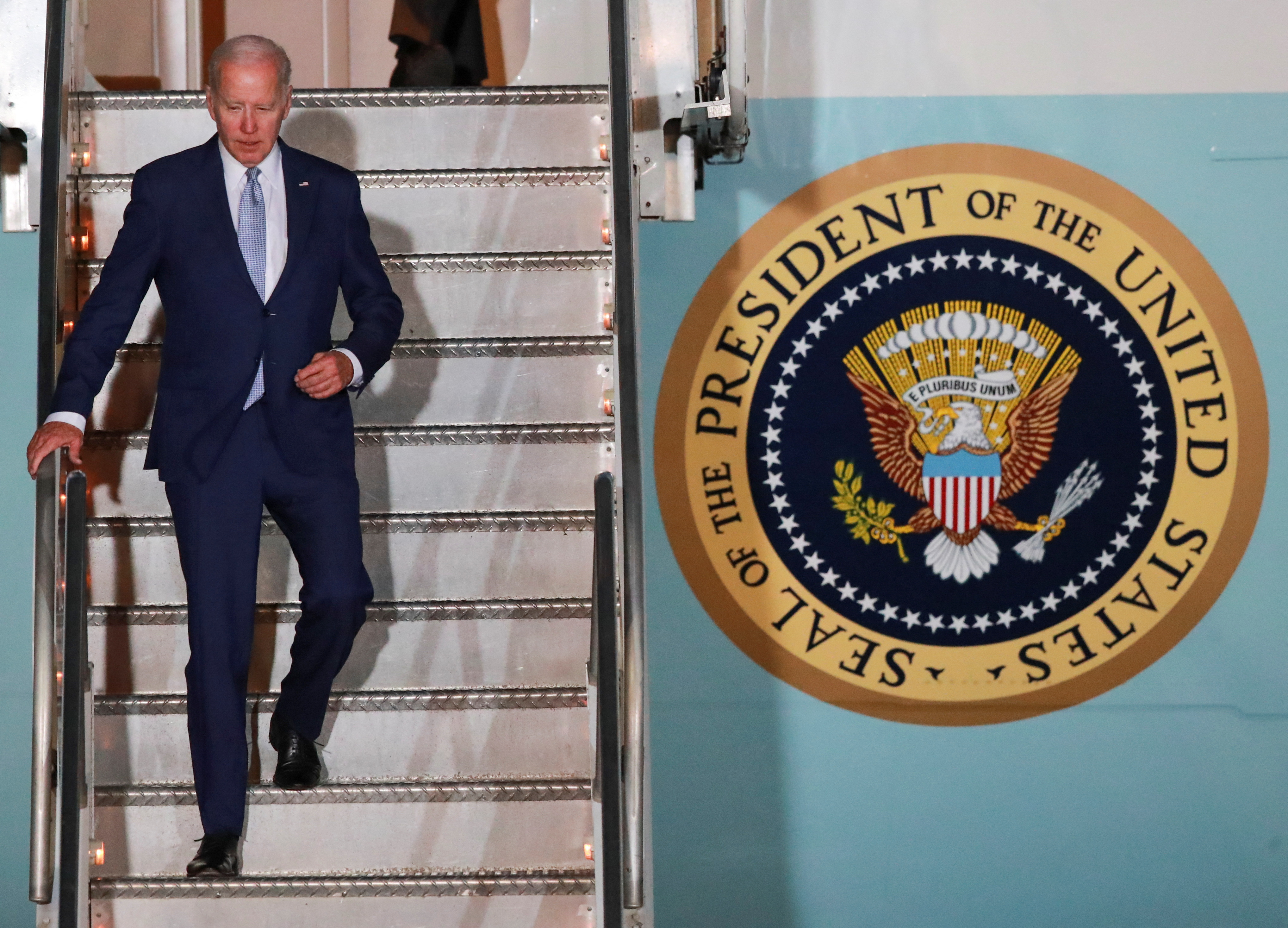 Joe Biden llegó al AIFA en lugar del AICM (REUTERS/Henry Romero)