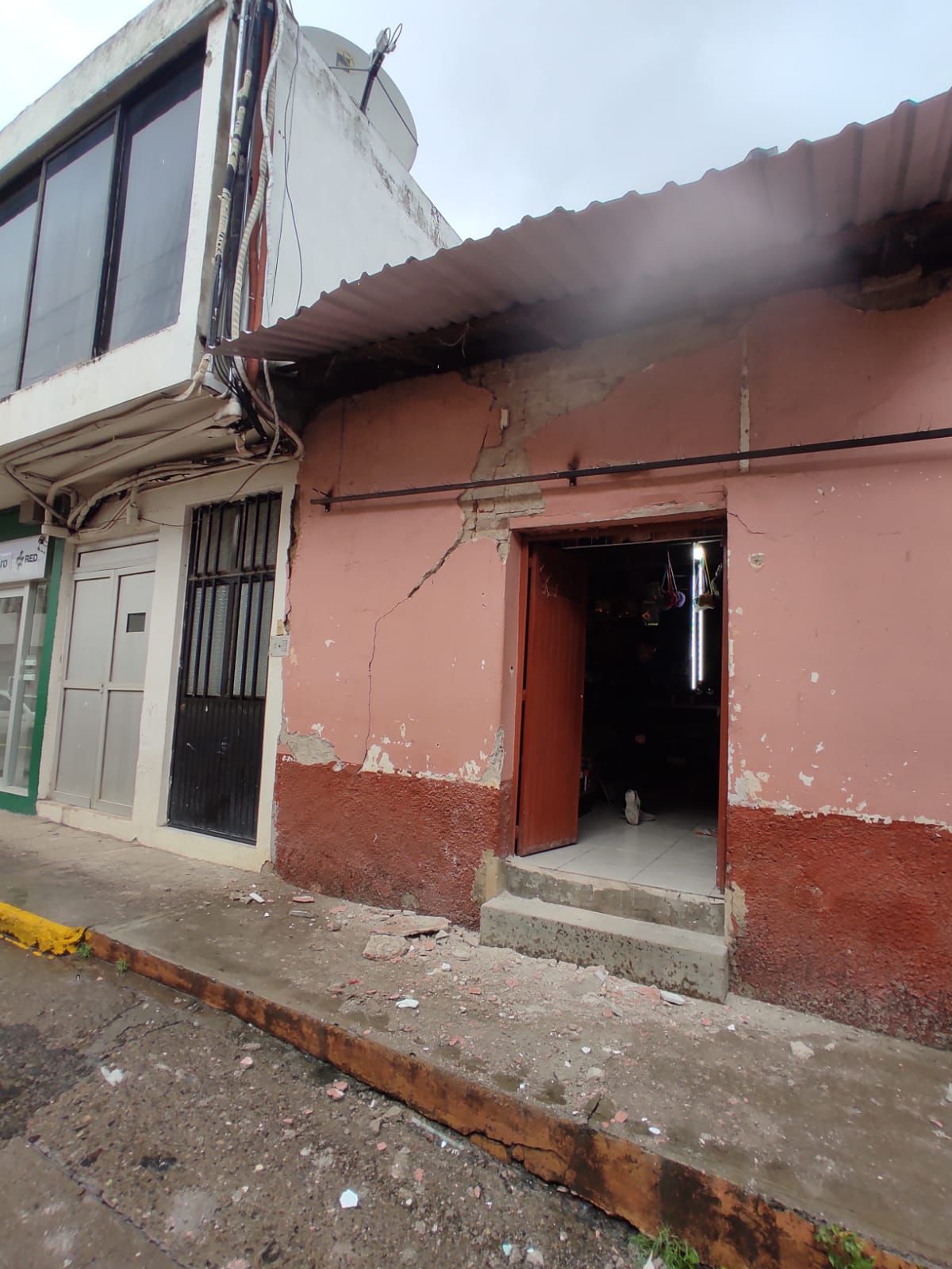 Vecinos de Coalcomán reportaron afectaciones materiales (Foto: SSP Michoacán)