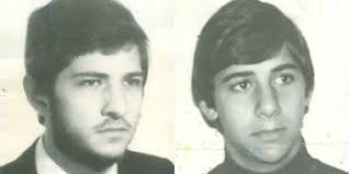 Sergio y Pablo Schoklender protagonizaron uno de los parricidios más recordados de la historia criminal argentina: mataron a sus padres Mauricio Schoklender y Cristina Silva cuando tenían 23 y 20 años