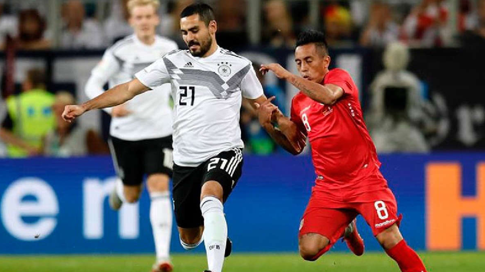 The last time that Peru and Germany faced each other it was also in European territory.  (EFE)