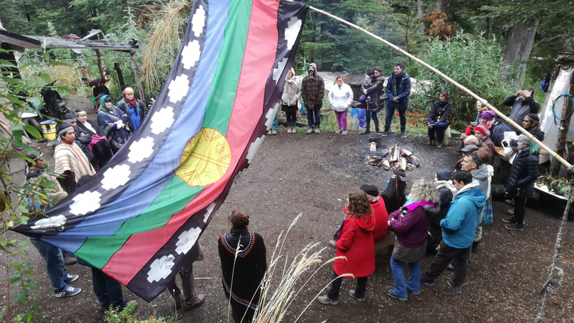 Villa La Angostura: pol&eacute;mica por una obra municipal que atraviesa lotes privados para beneficiar a una comunidad mapuche
