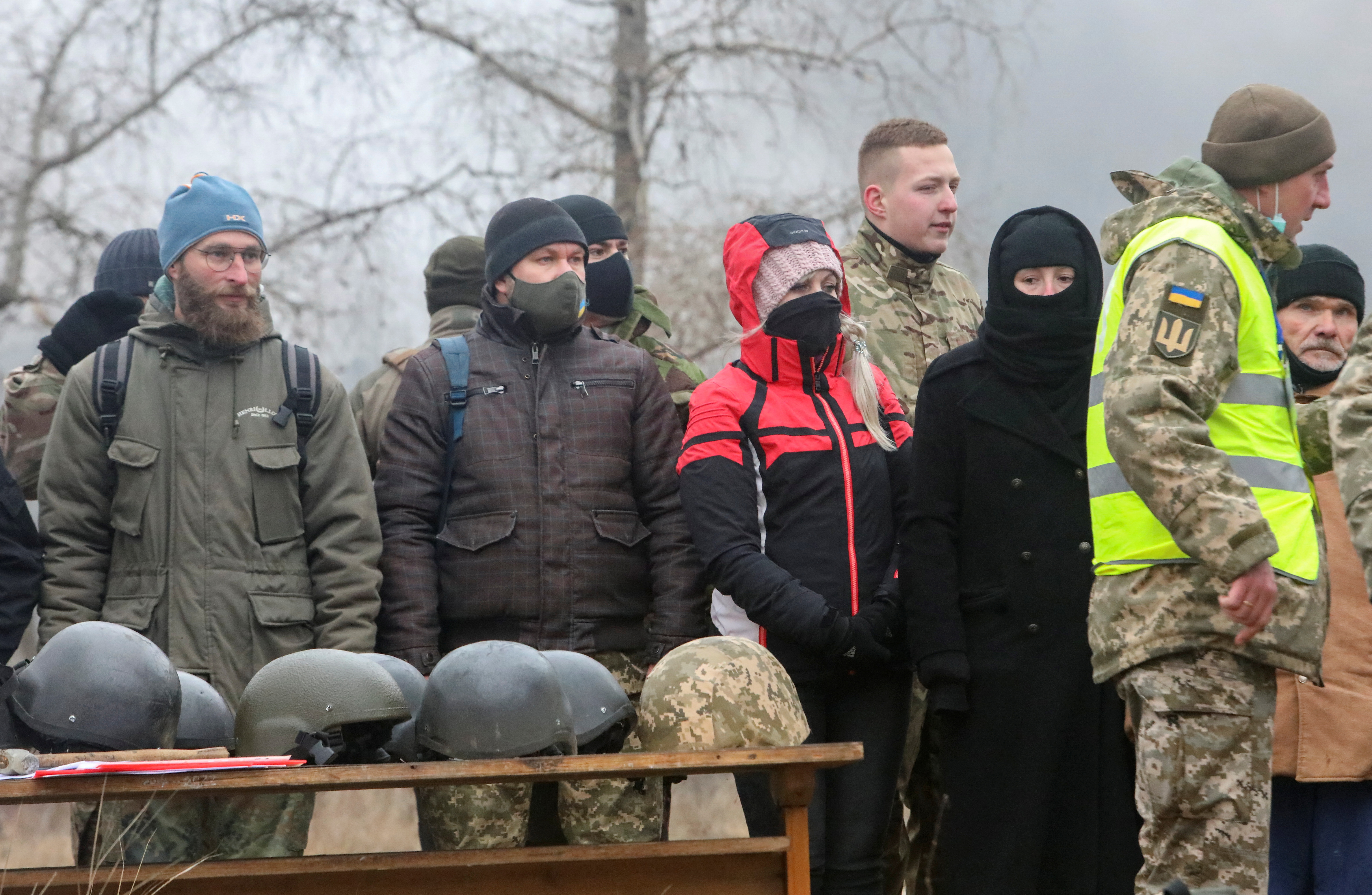 Docenas de ucranianos se unieron a las filas de los reservistas (REUTERS/Vyacheslav Madiyevskyy)