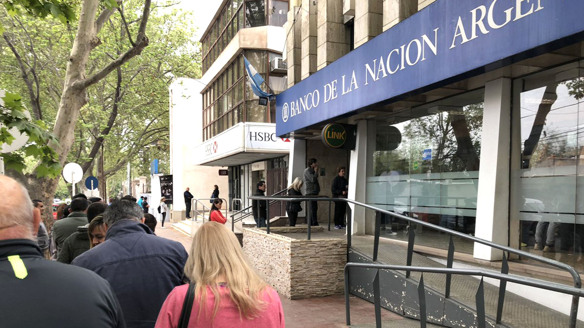 Banco Nación S.A.: hasta dónde puede llegar el plan para privatizar la entidad financiera más grande del país 