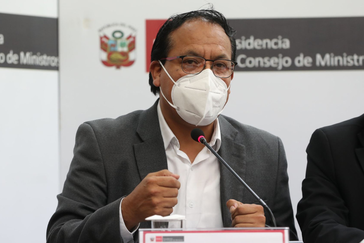 Ministro Roberto Sánchez brindó sus declaraciones tras fuga de Juan Silva. Foto: Andina