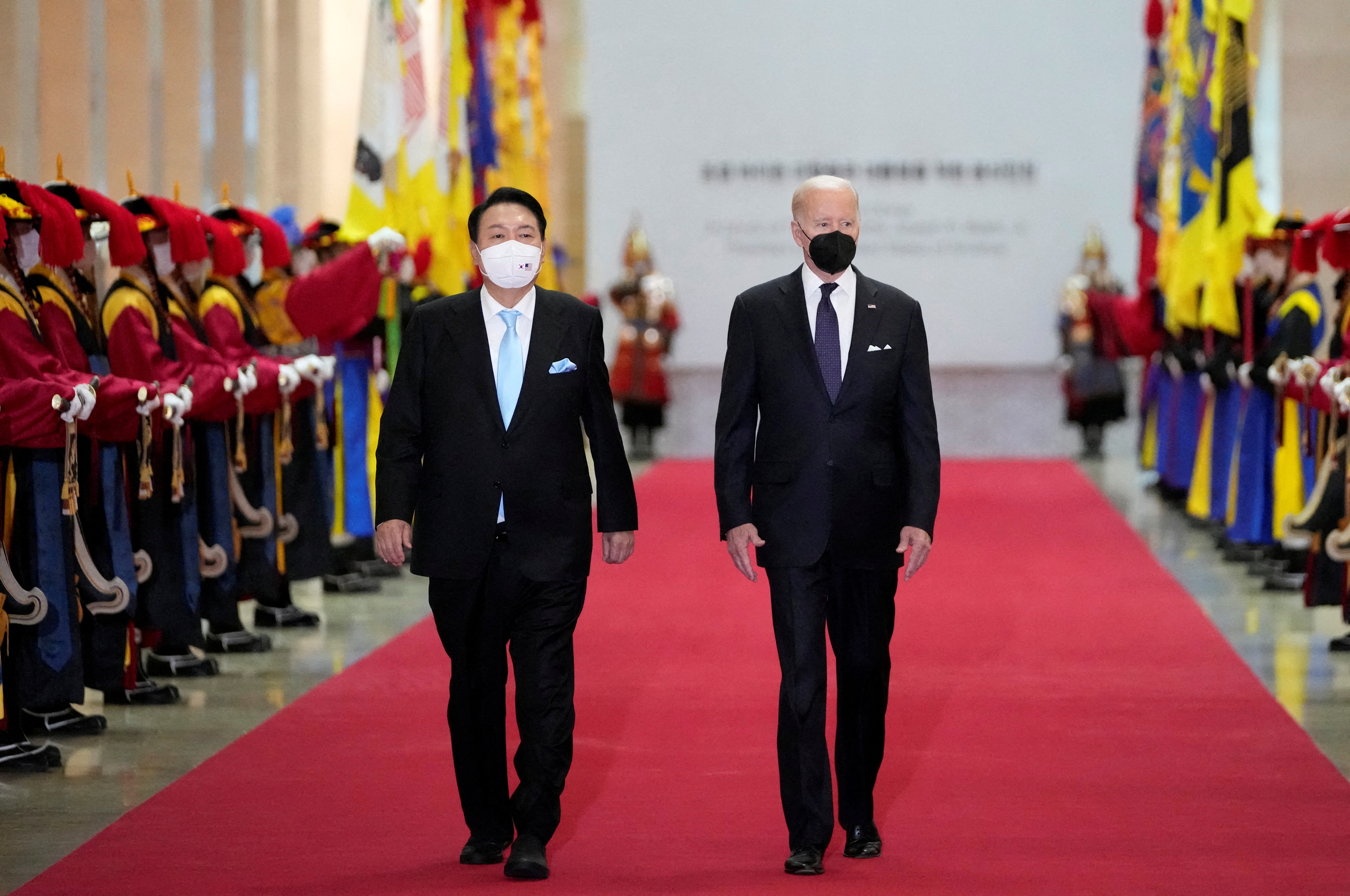 El presidente de EEUU, Joe Biden, y el presidente de Corea del Sur, Yoon Suk-yeol, en Seúl el 21 de mayo de 2022 (REUTERS)