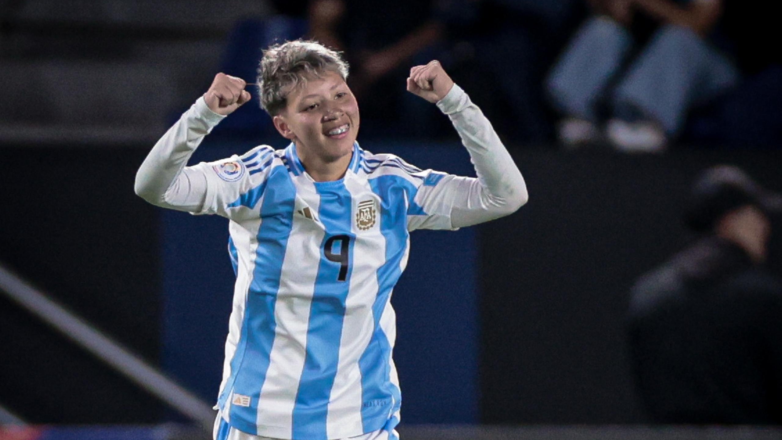 Una de las m&aacute;ximas figuras del f&uacute;tbol femenino argentino puso en pausa su carrera a los 20 a&ntilde;os: 