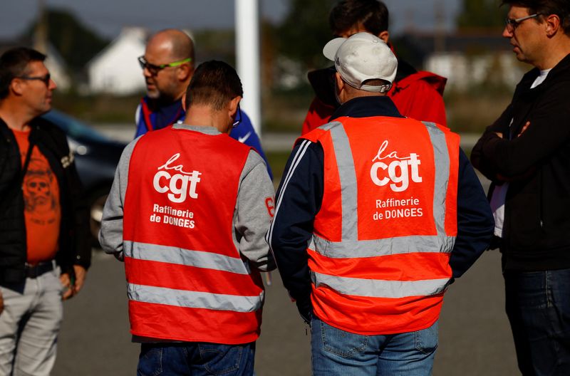 Miles De Personas Protestaron En Francia Contra La Inflación Y La Falta