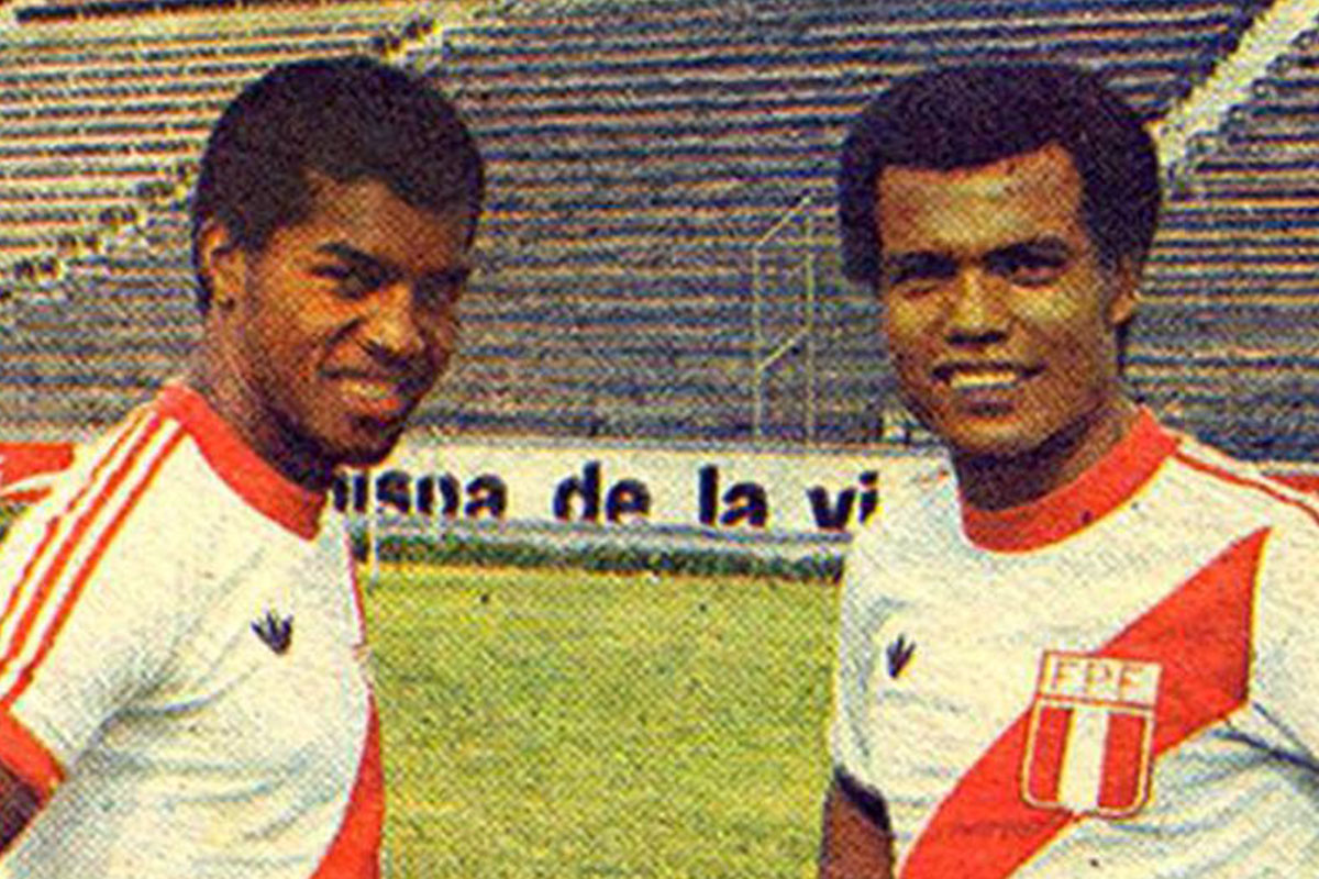 Julio César Uribe y Teófilo Cubillas, dos leyendas de la selección peruana. | Foto: USI