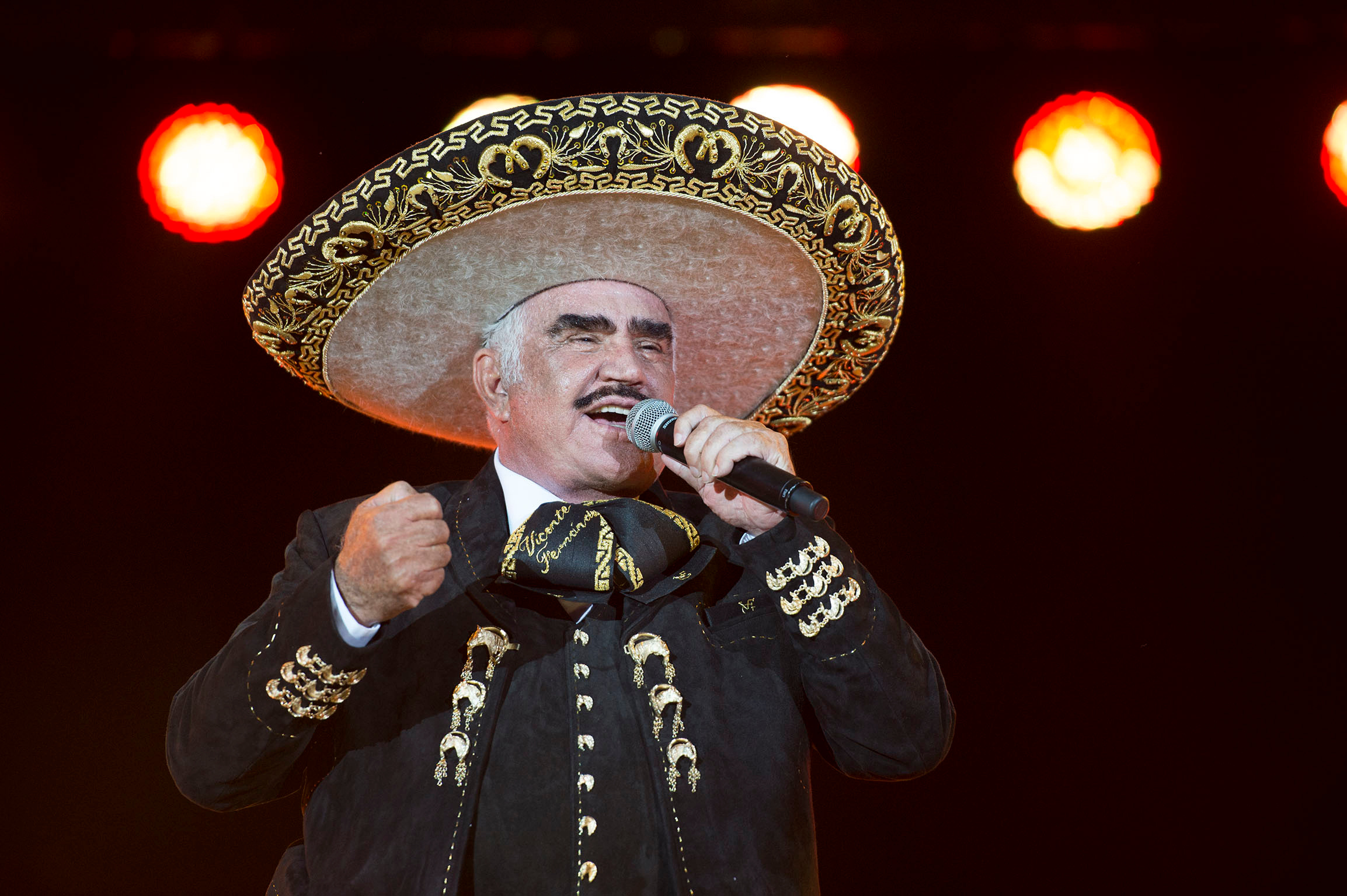 Fotografía de archivo del cantante mexicano Vicente Fernández. EFE/Fernando Aceves
