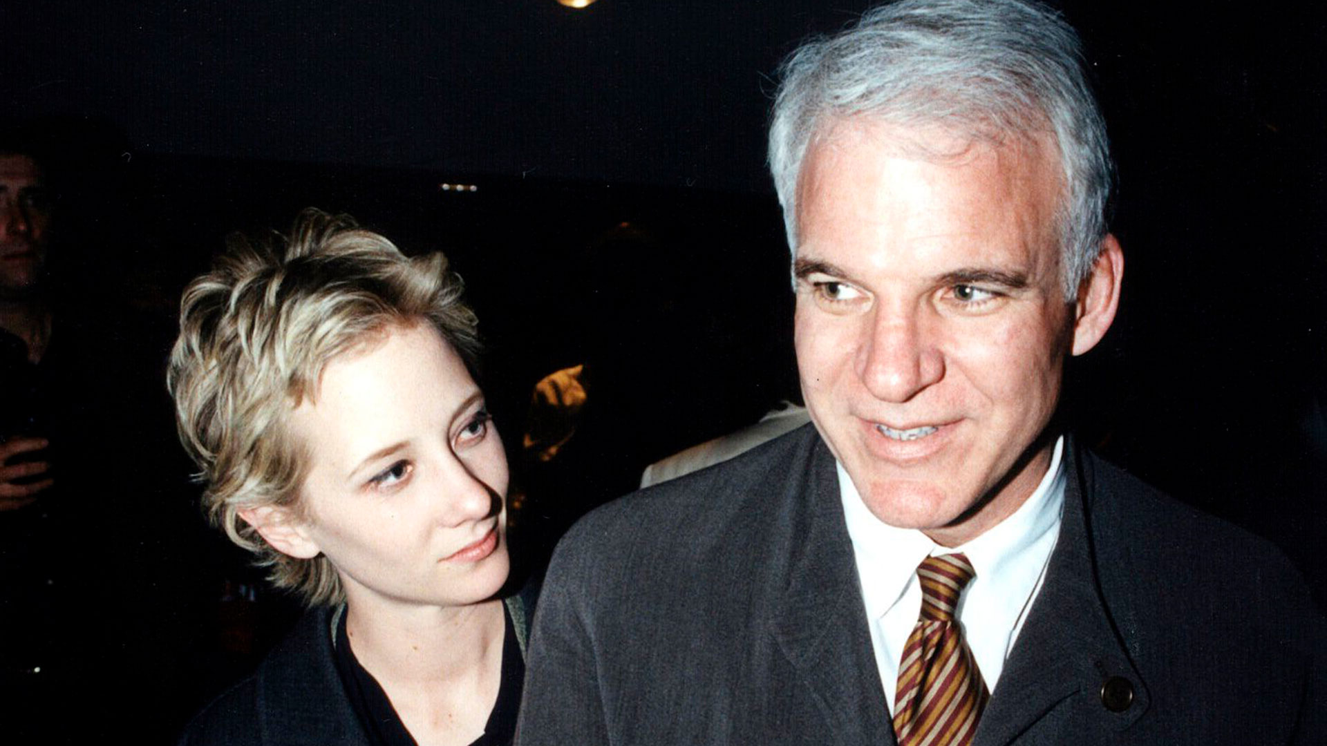 Steve Martin y Anne Heche (The Grosby Group)