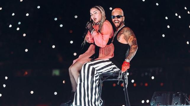 La reina del pop acompañó a Maluma en su última presentación en Colombia 