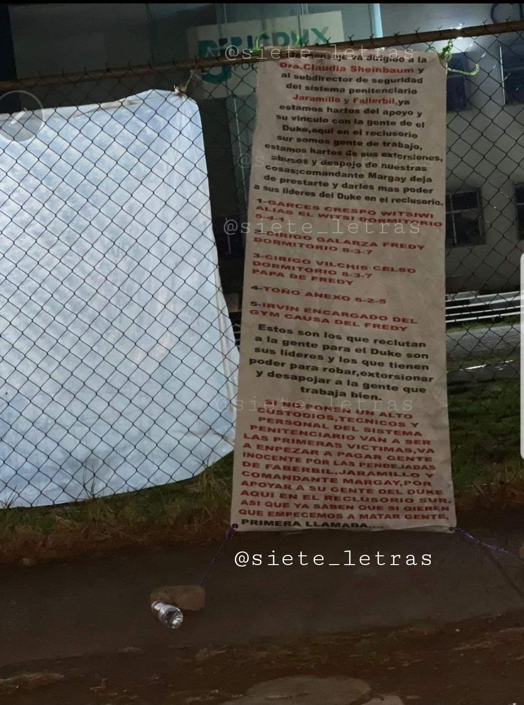Narcomanta en el Reclusorio Sur amenazó a Claudia Sheinbaum (Foto: Twitter/@siete_letras)