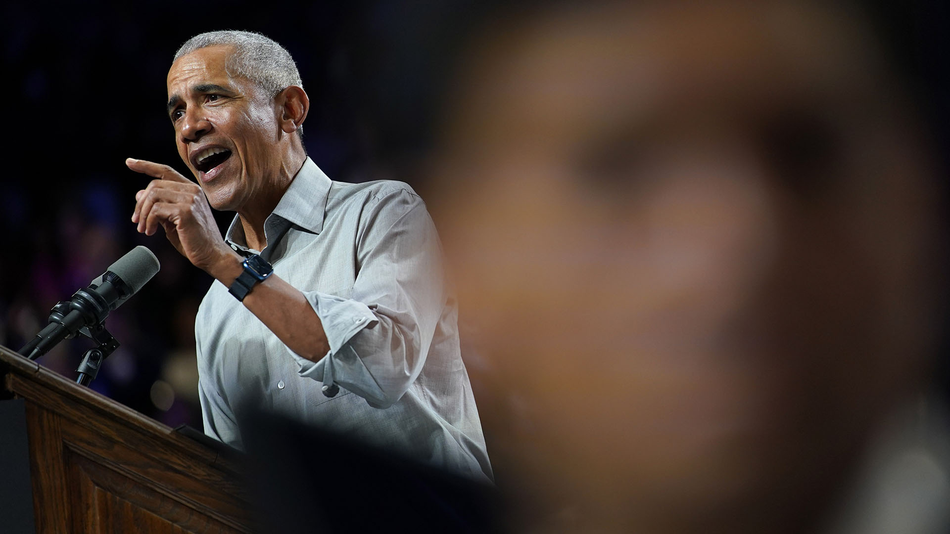 El ex presidente Barack Obama hace campaña por los candidatos demócratas de Nevada en un mitin el martes 1 de noviembre de 2022, en North Las Vegas, Nev. (AP/John Locher)

