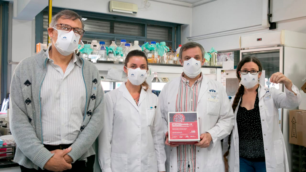 Los investigadores Adrían Vojnov, Luciana Larocca, Santiago Werbajh y Carolina Carrillo (MinCyT)