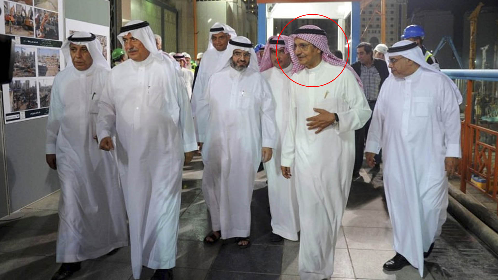 Bakr Bin Laden junto a otros empresarios sauditas (Reuters)