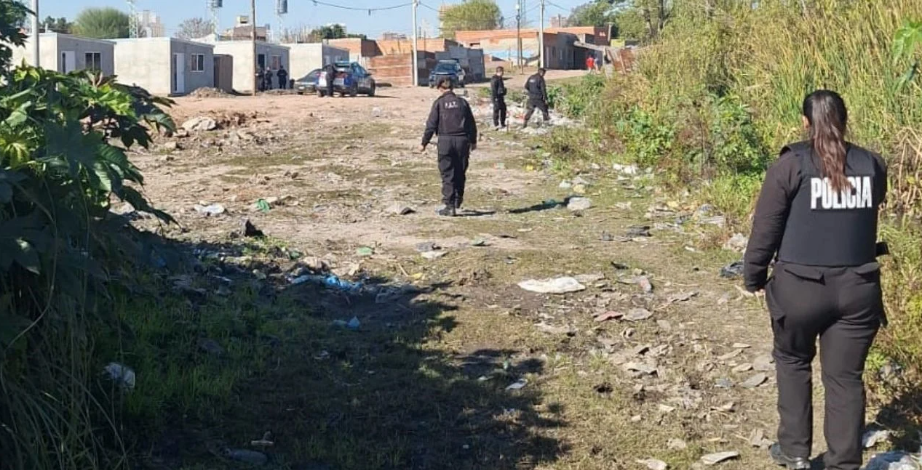 Mataron a una mujer y descartaron el cuerpo en una bolsa que arrojaron en un basural de Santa Fe