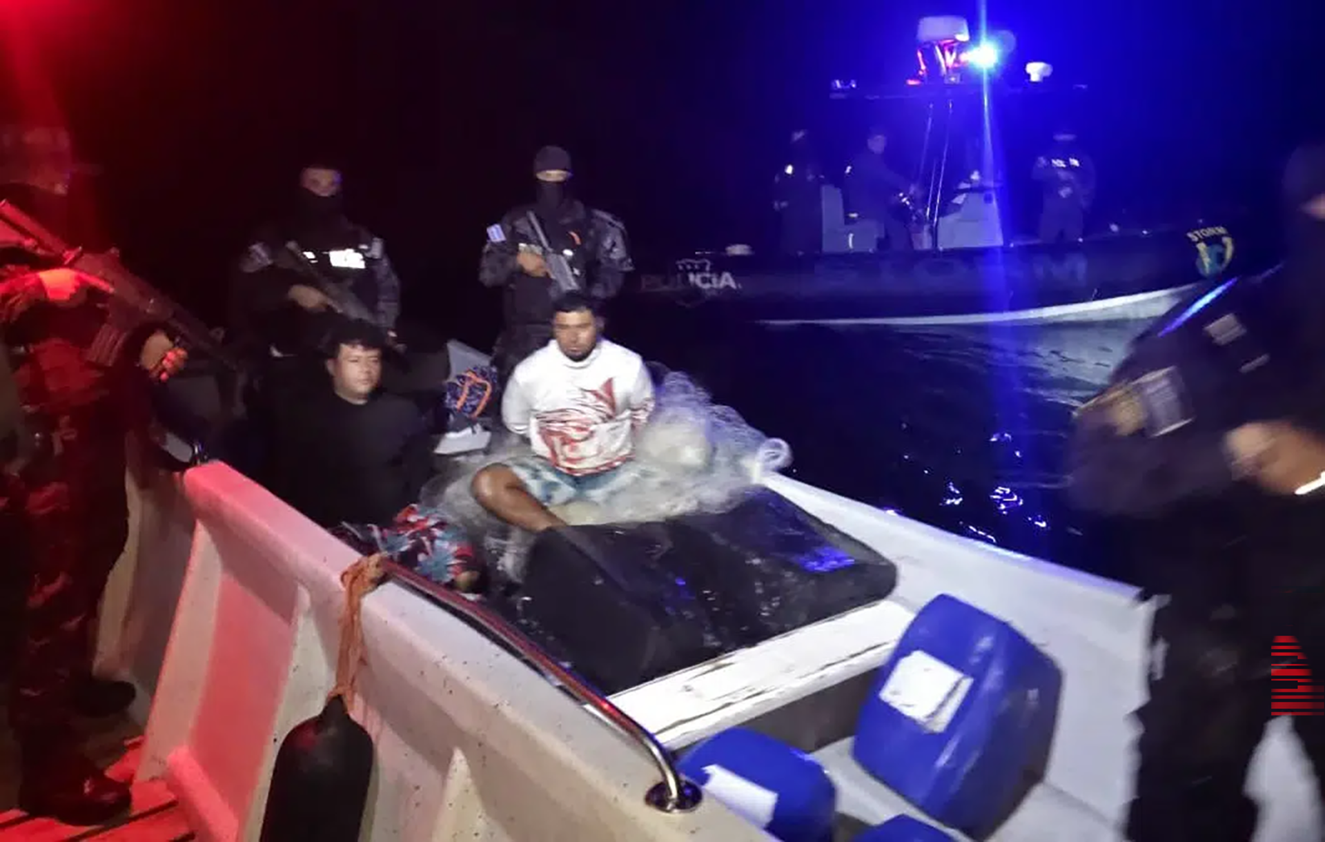 La foto navideña de Lionel Messi y Antonela Roccuzzo: la intimidad de la celebración y el detalle de la mesa dulce