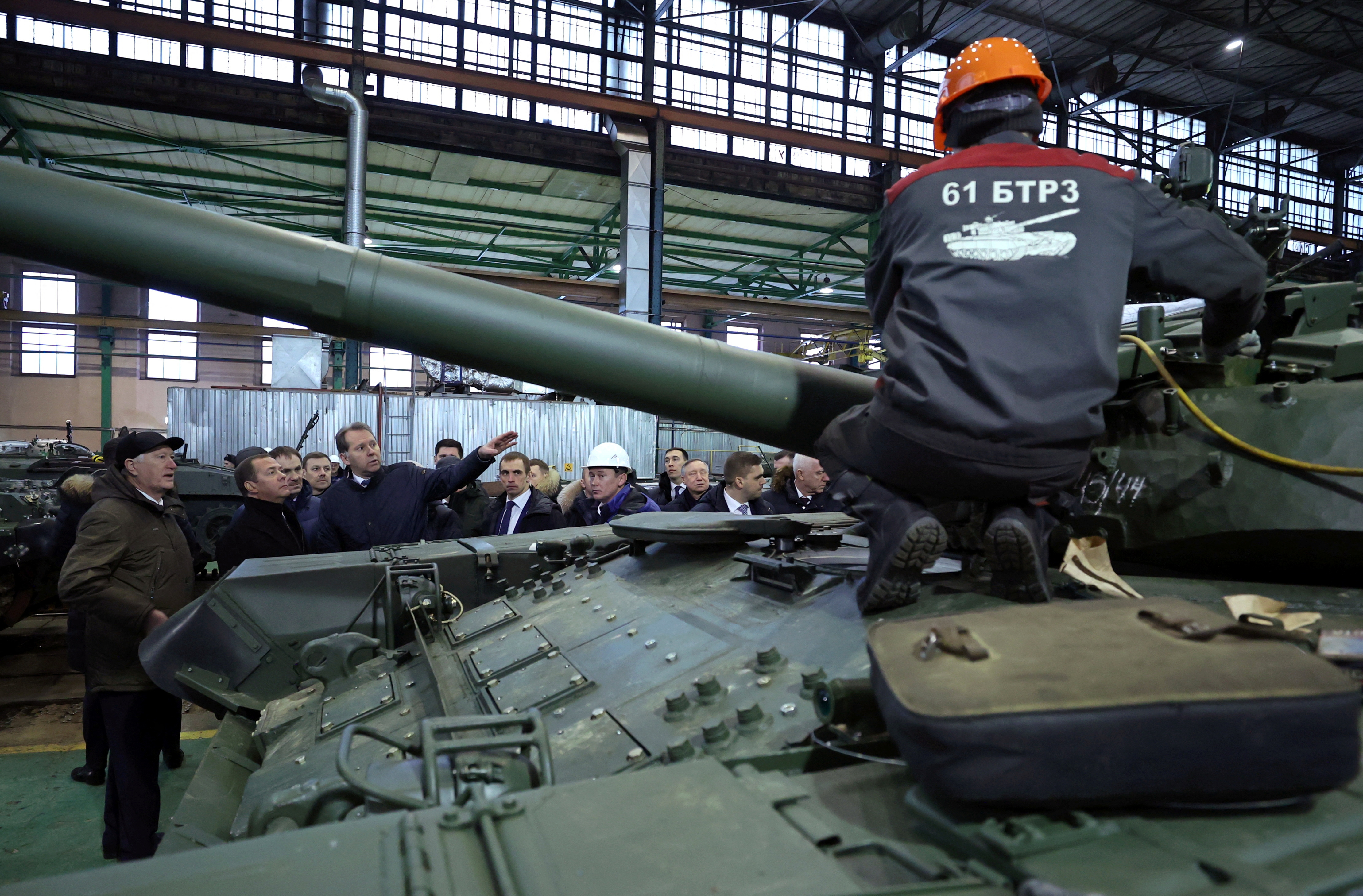 Rusia prioriza sus necesidades militares de primera línea sobre las exportaciones