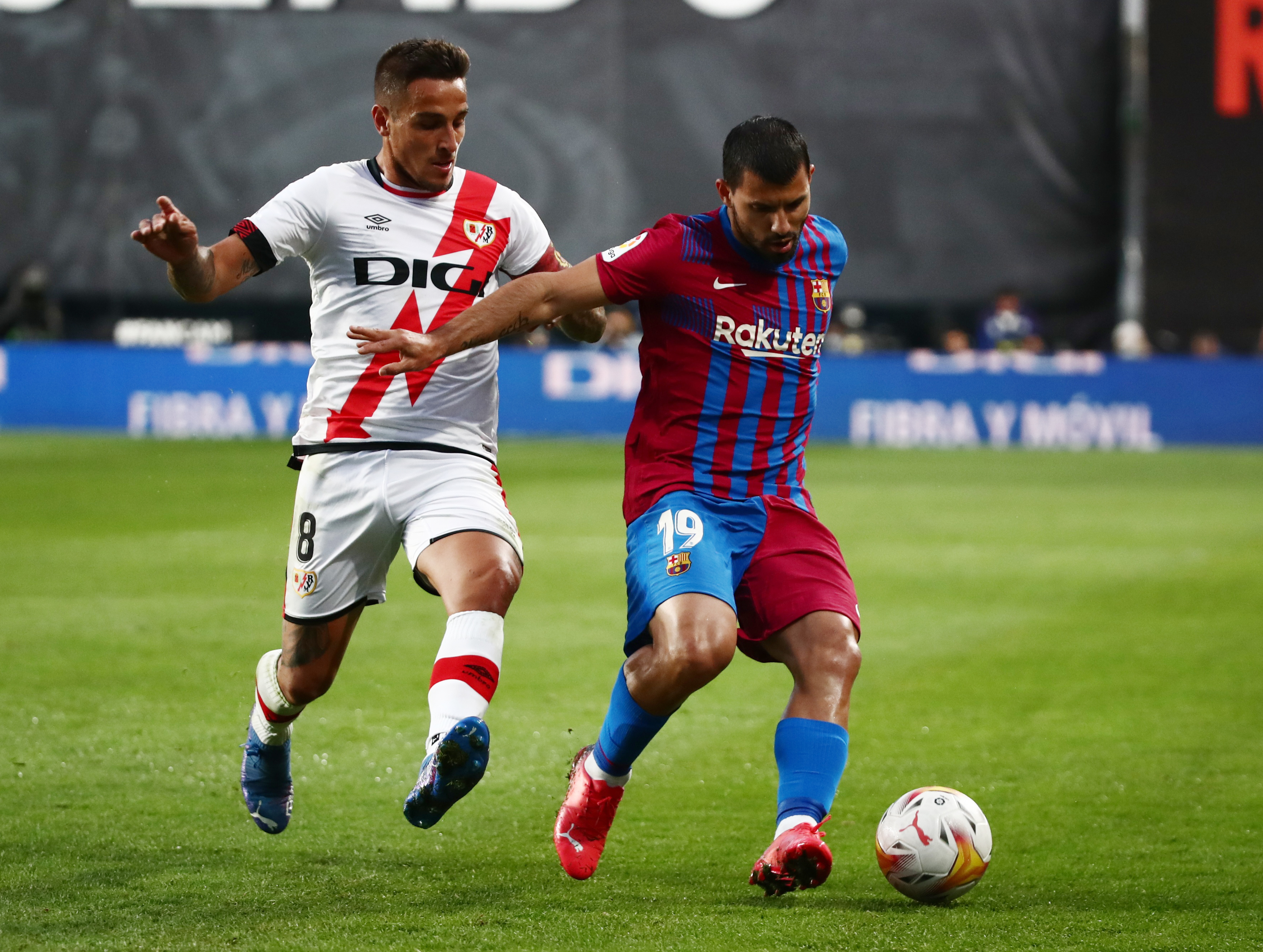 Agüero debuta como titular en Barcelona ante Rayo Vallecano (REUTERS/Sergio Perez)