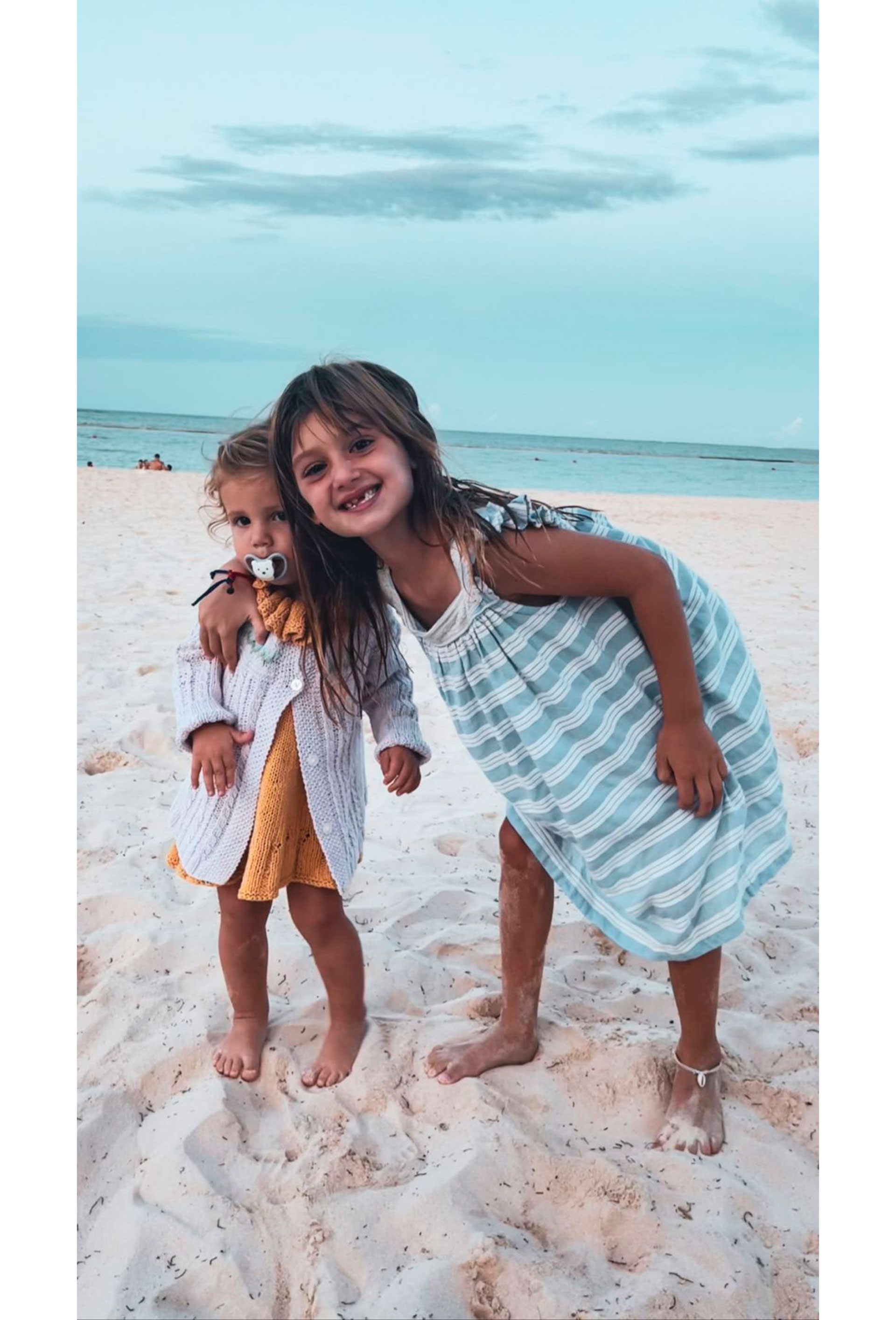 Cala y Mila, las hijas de Mery del Cerro