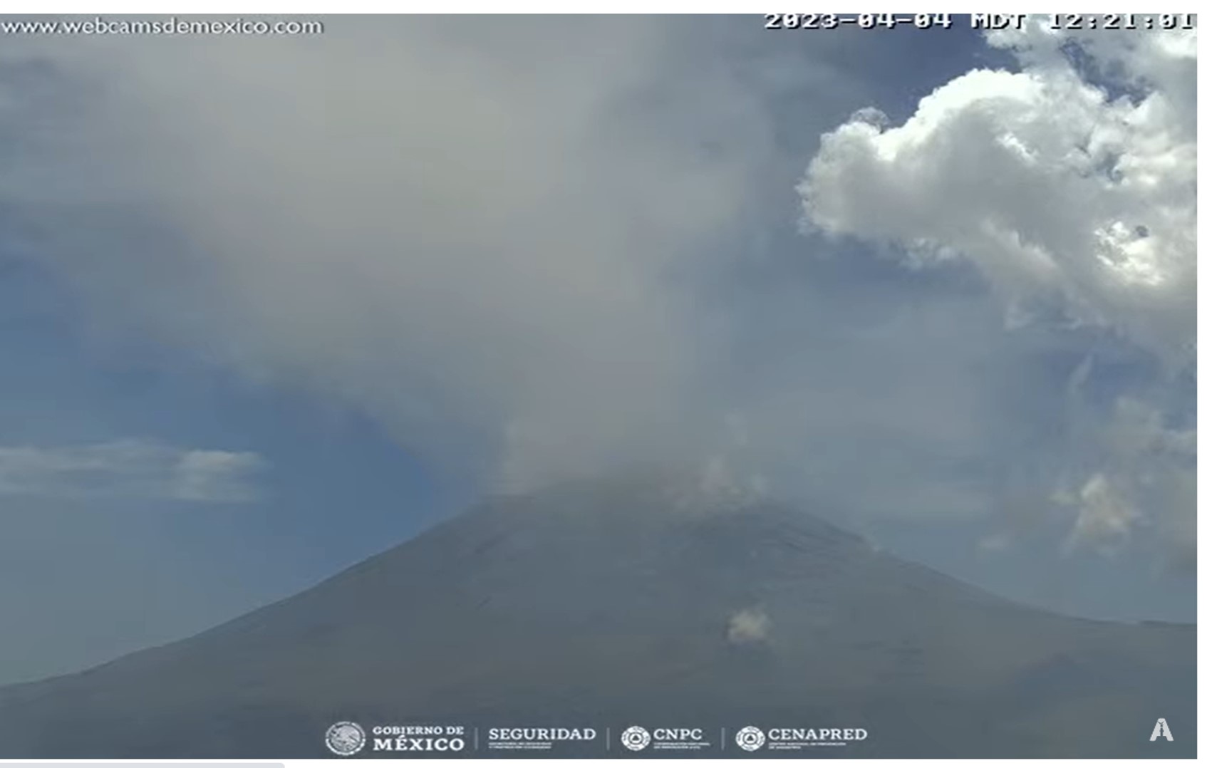 This is how the explosions of the volcano looked (photo: Webcams of Mexico / Twitter)