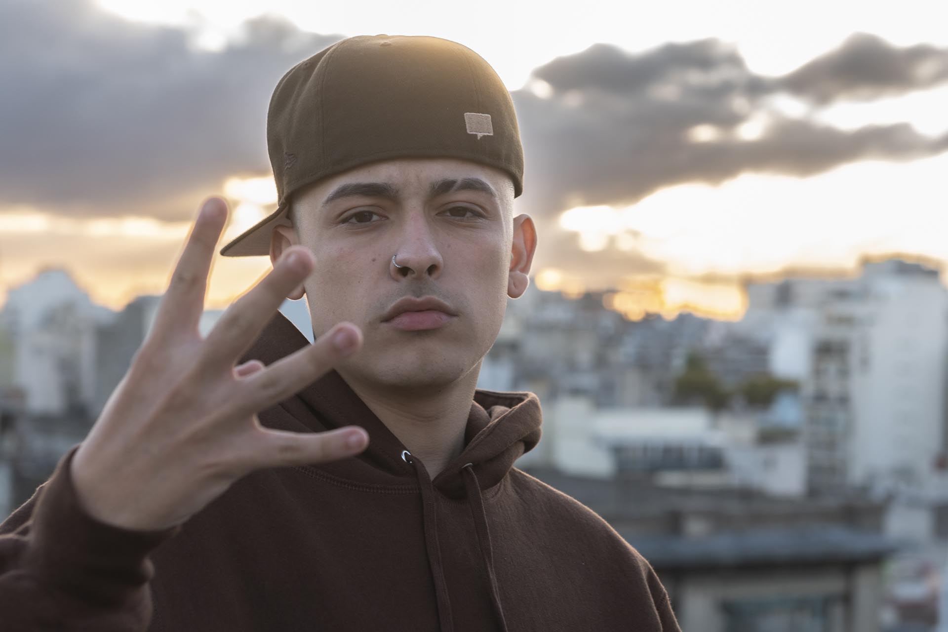 Trueno tituló el video con una referencia a las Malvinas: “Las islas me cantan tango, siempre fueron y son nuestras" (Créditos: Cristian Gastón Taylor)