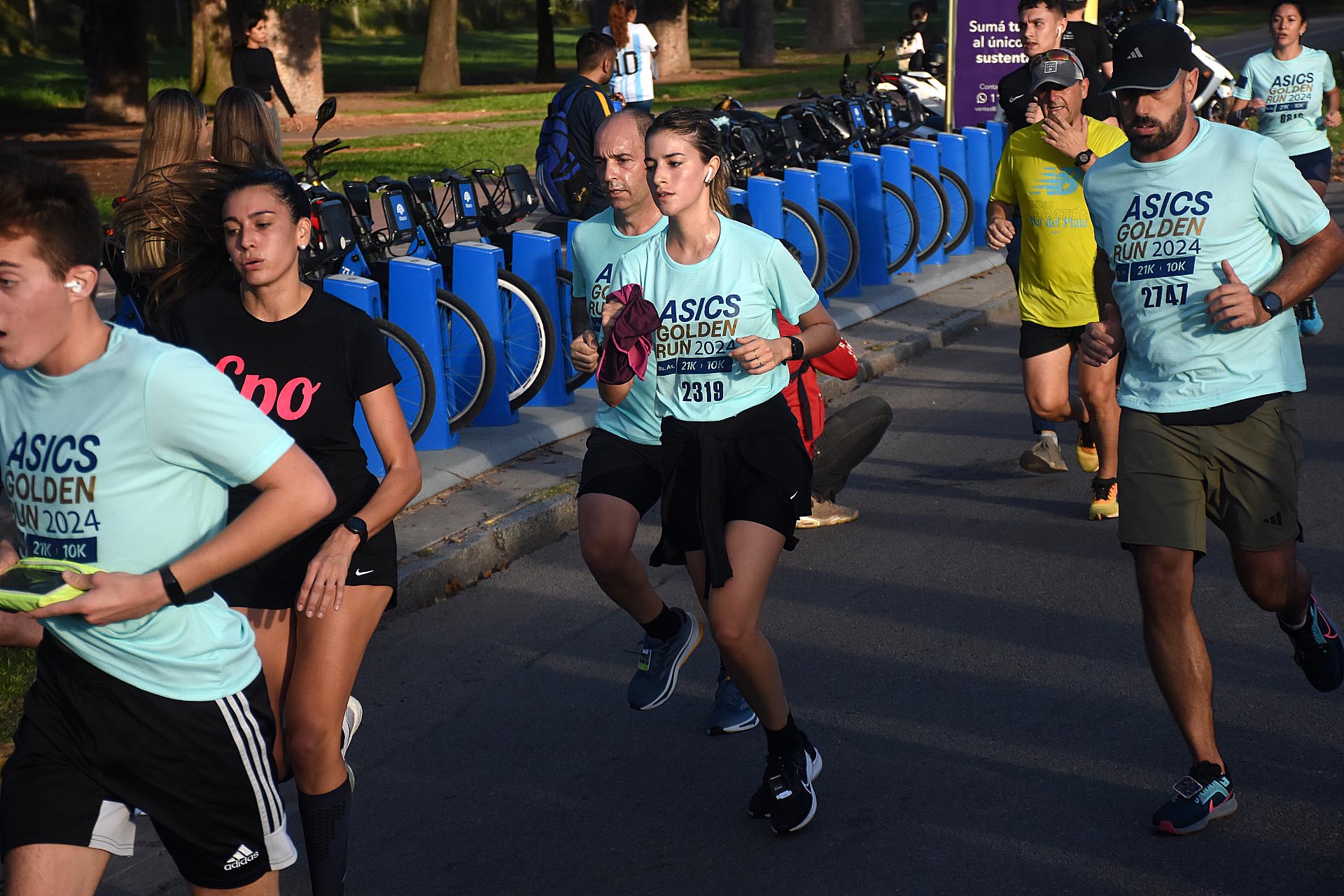 Las mejores fotos de la carrera Asics Golden Run 2024 en Buenos Aires Infobae