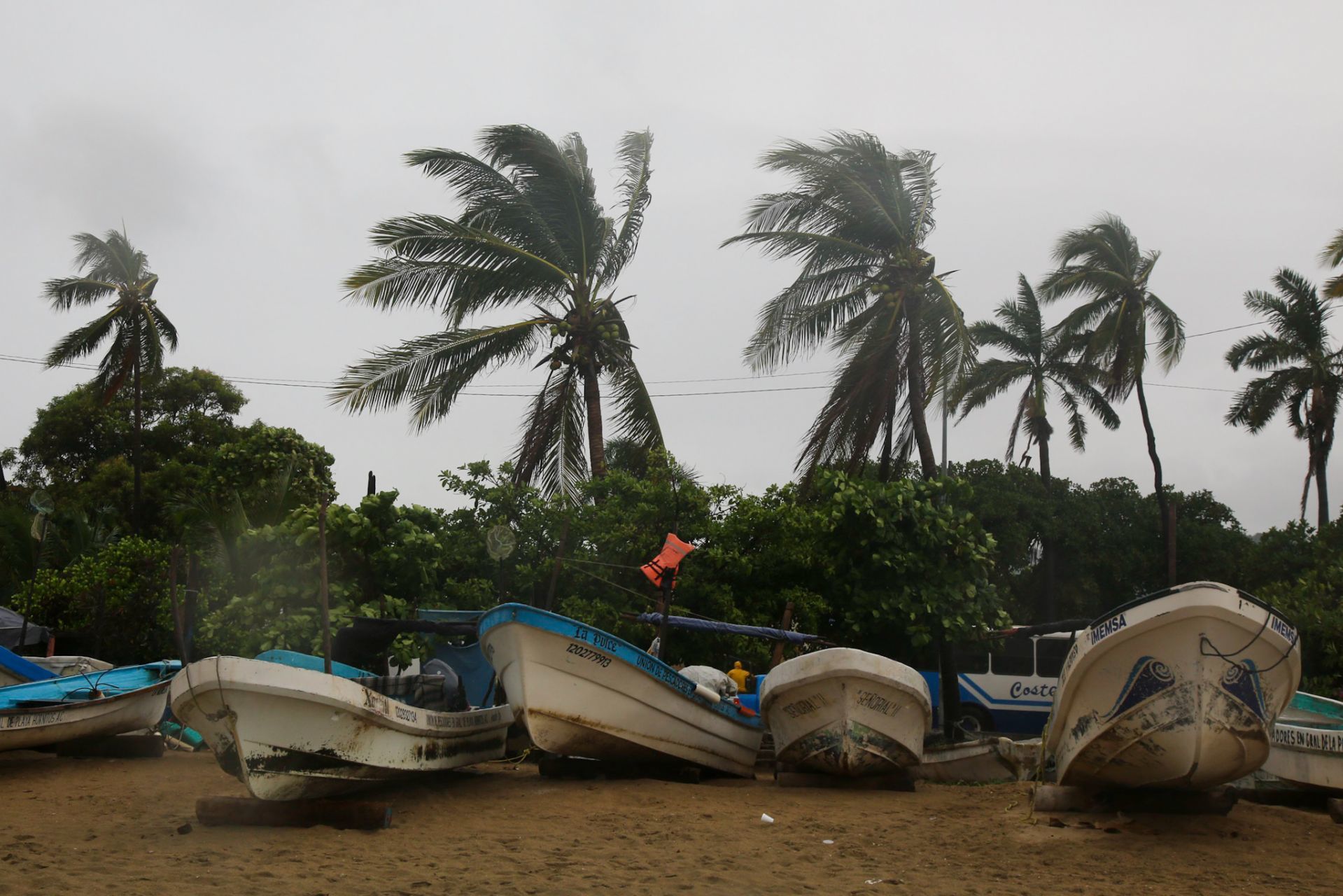Autoridades de protección civil alertaron sobre la intensificación de la tormenta tropical Agatha (Foto: CARLOS ALBERTO CARBAJAL/CUARTOSCURO)