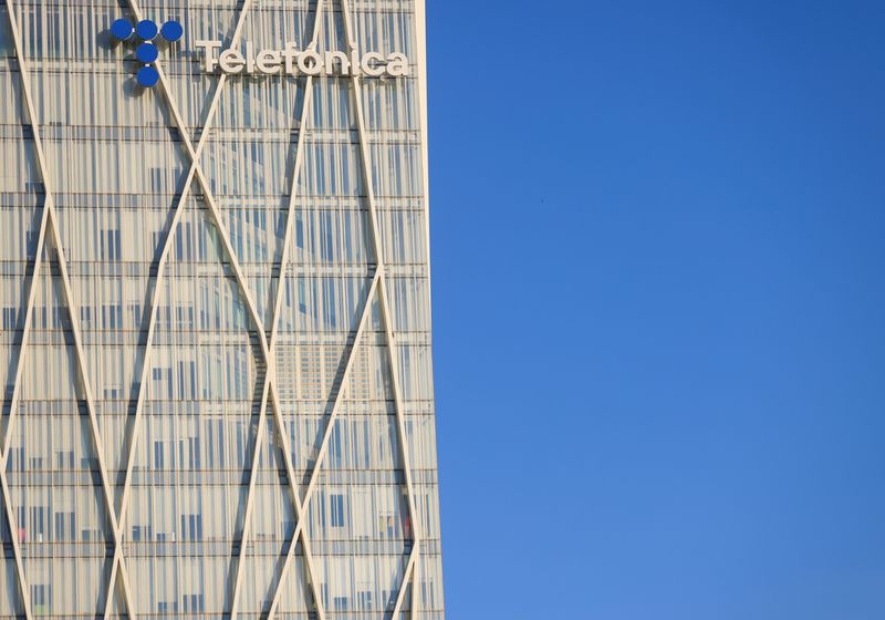 FILE PHOTO: The Telefonica logo is seen at its headquarters in Barcelona, ​​Spain, May 12, 2022. REUTERS/Nacho Doce