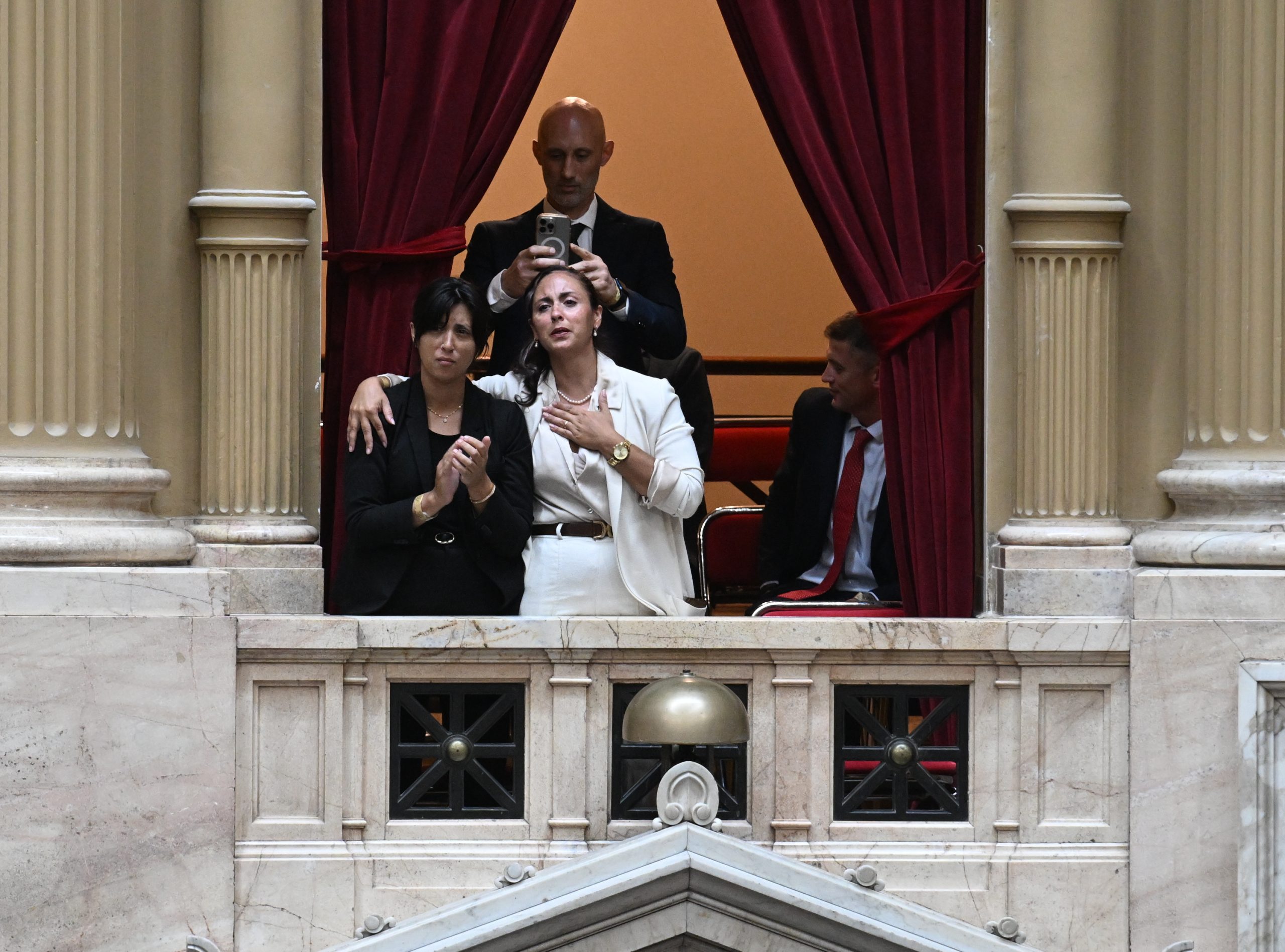 Apareció la autobiografía que Jacobo Timerman  decidió no publicar: la tortura, el periodismo, las anécdotas falsas