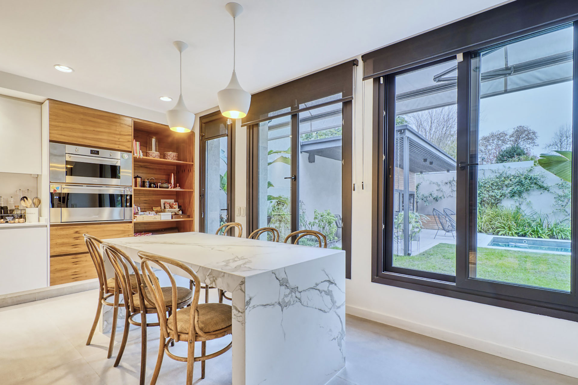 Cocina y comedor miran al parque