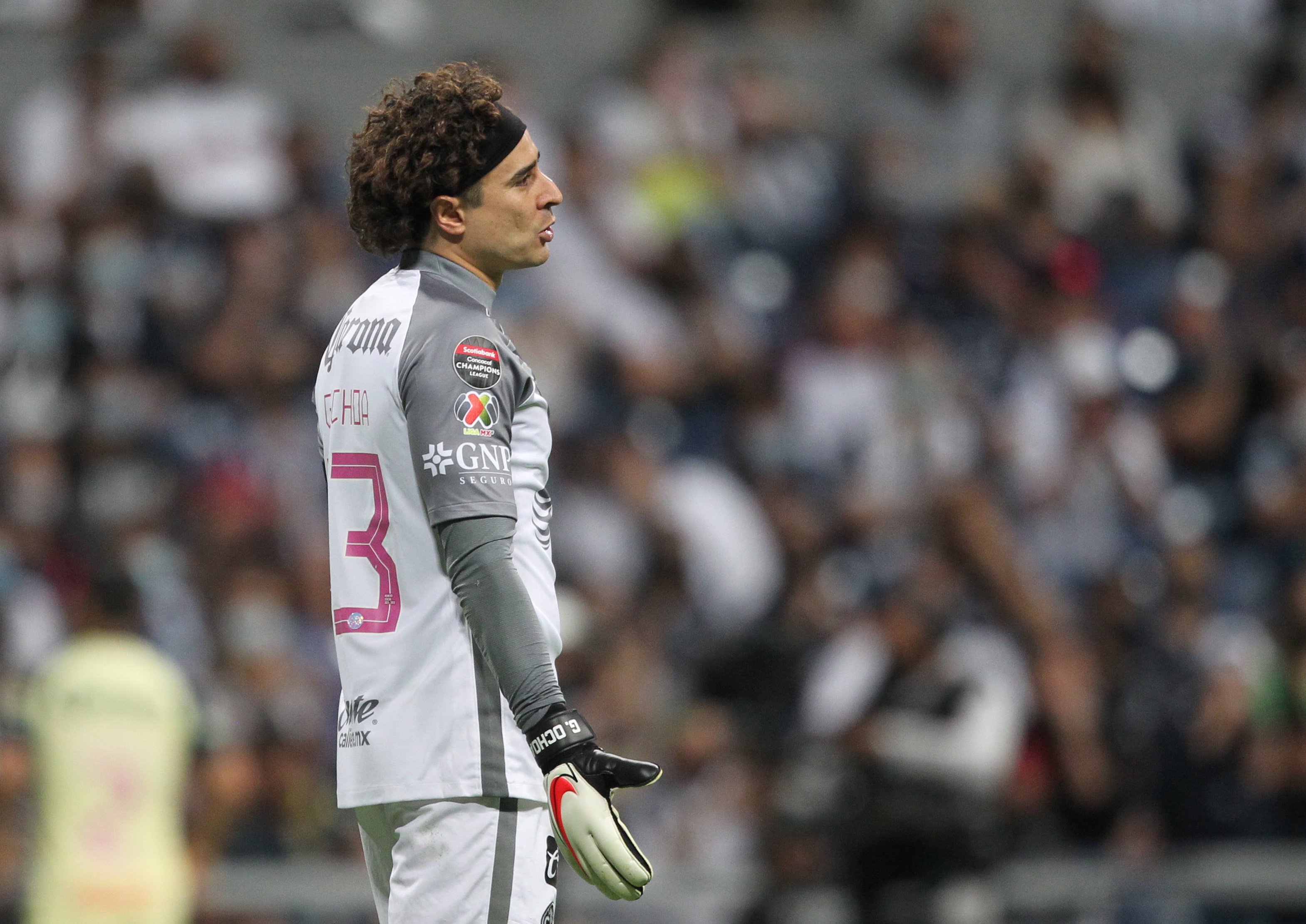 Santiago Solari Y Memo Ochoa Nominados Como El Mejor Dt Y Portero