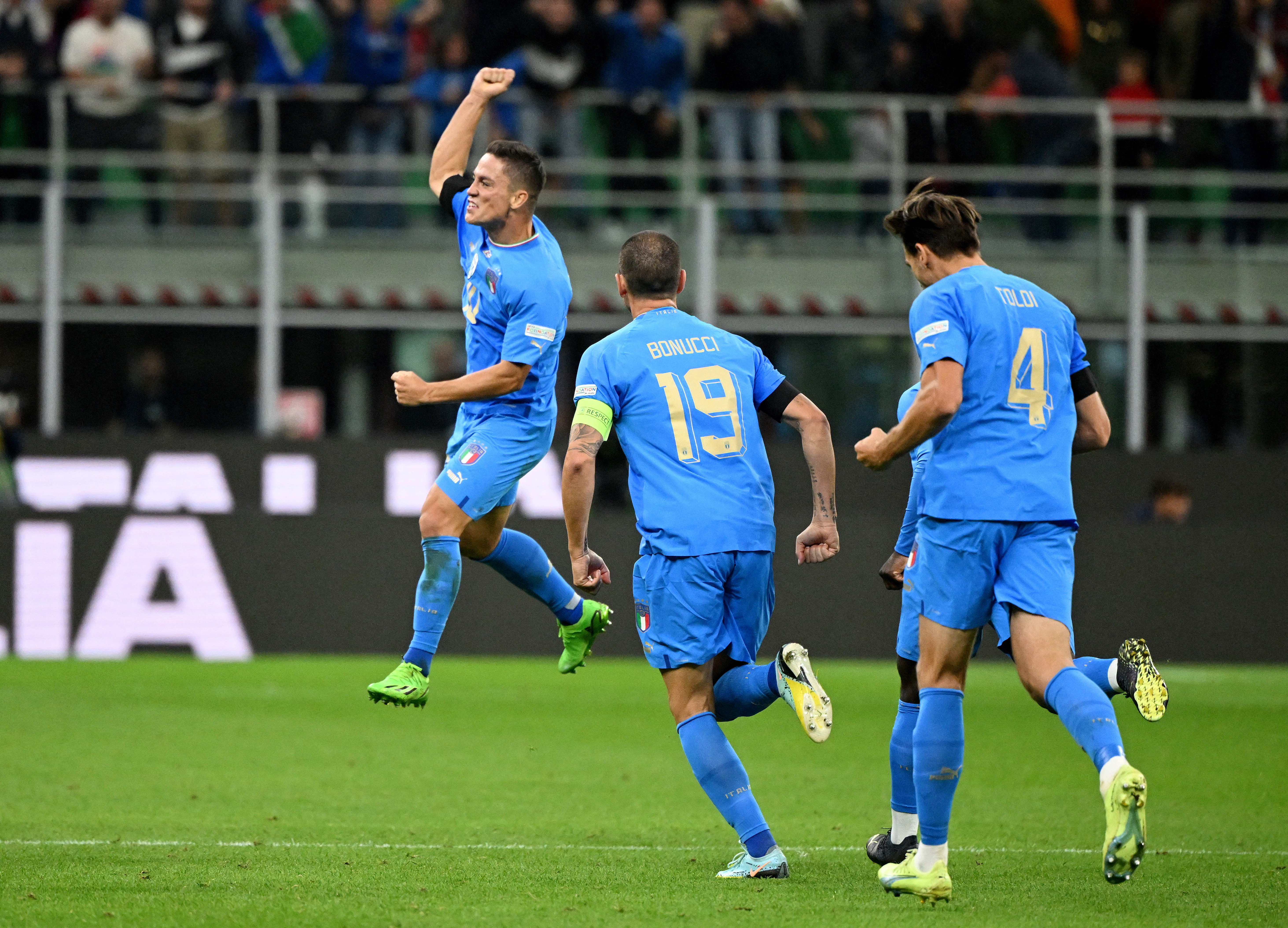 Giacomo Raspadori celebrando su gol con Italia ante Inglaterra. REUTERS