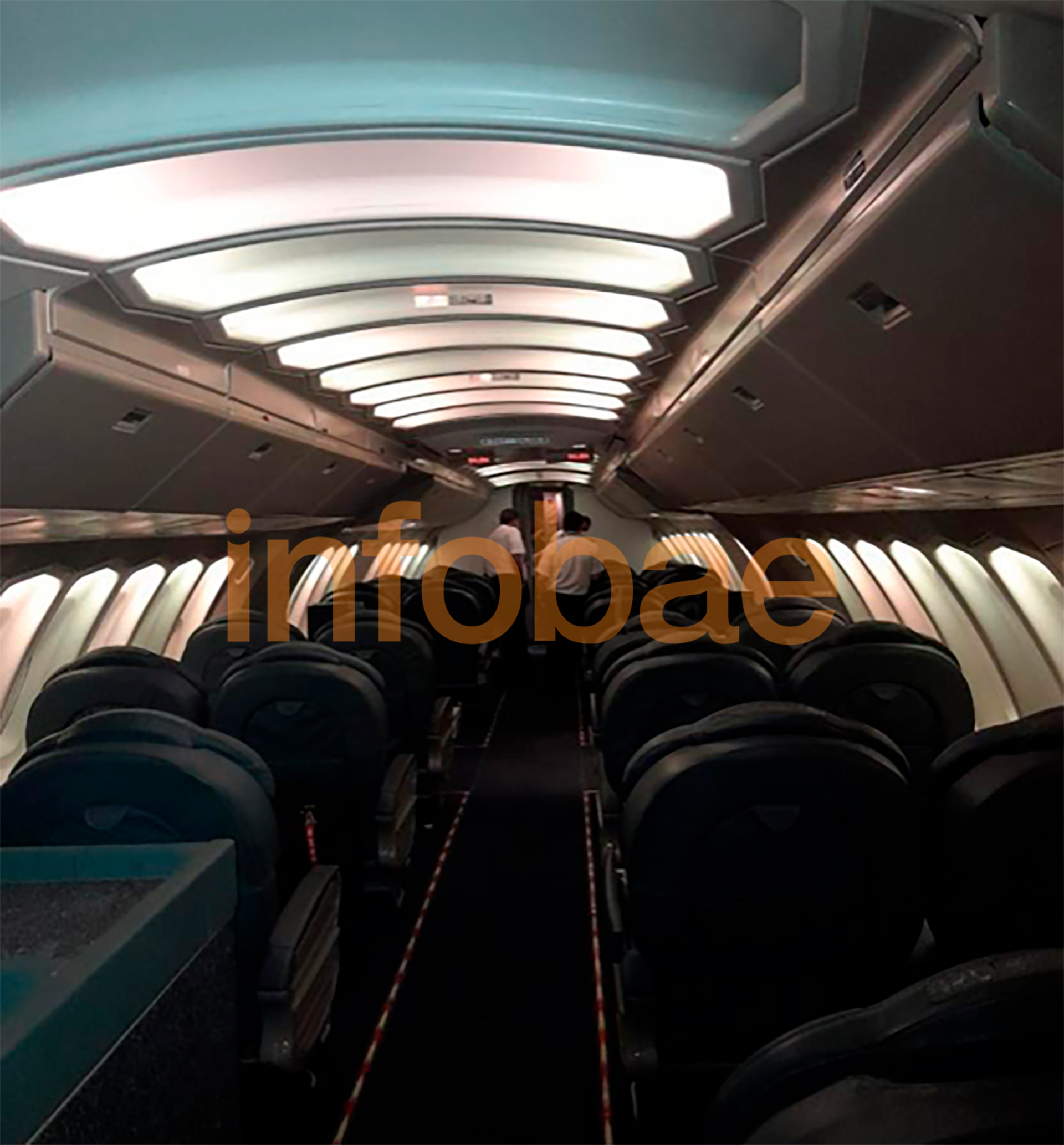 El interior del avión venezolano al aterrizar en Paraguay