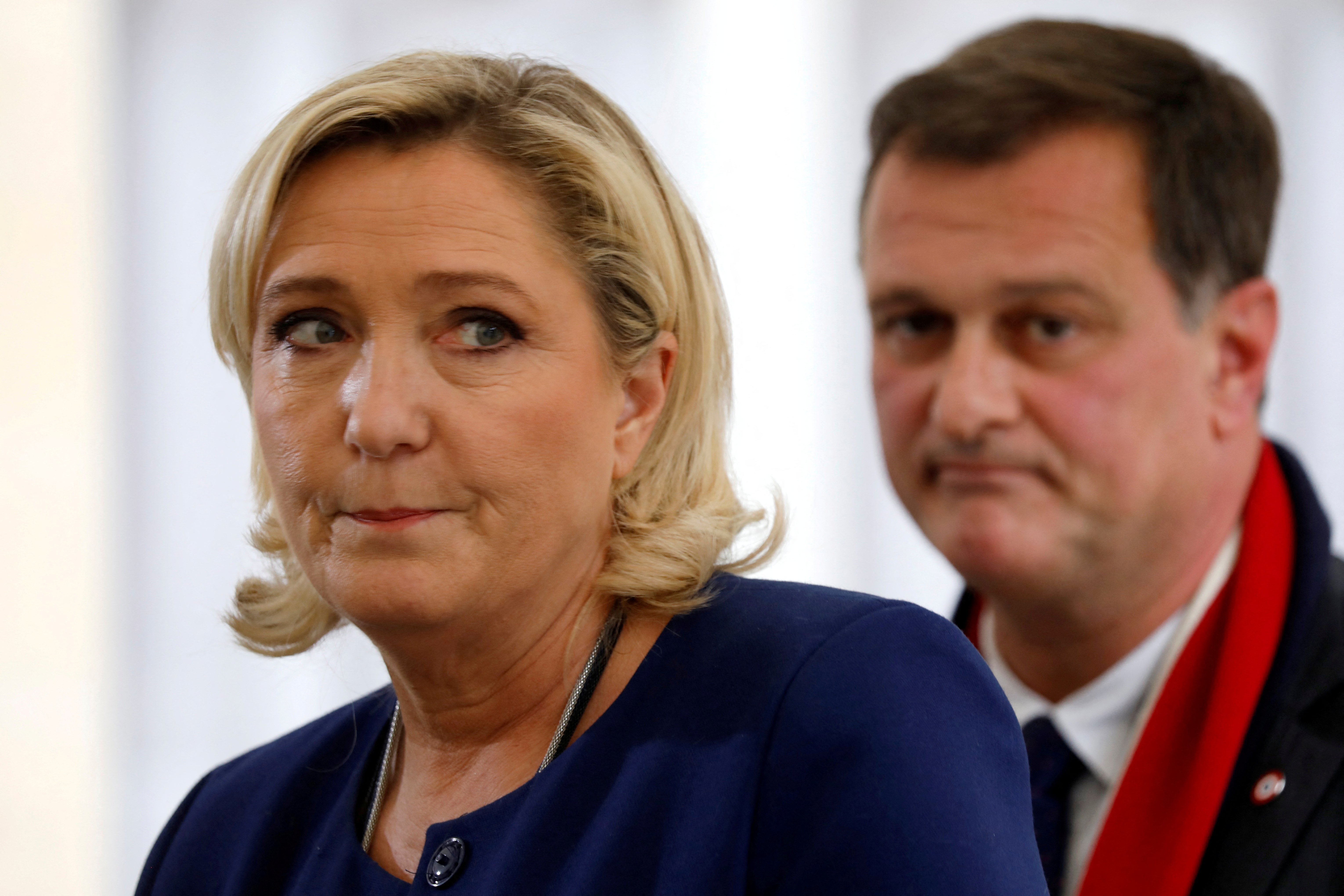 Aliot y Le Pen fueron pareja por una década, y continúan manteniendo una buen relación. REUTERS/Charles Platiau/File Photo