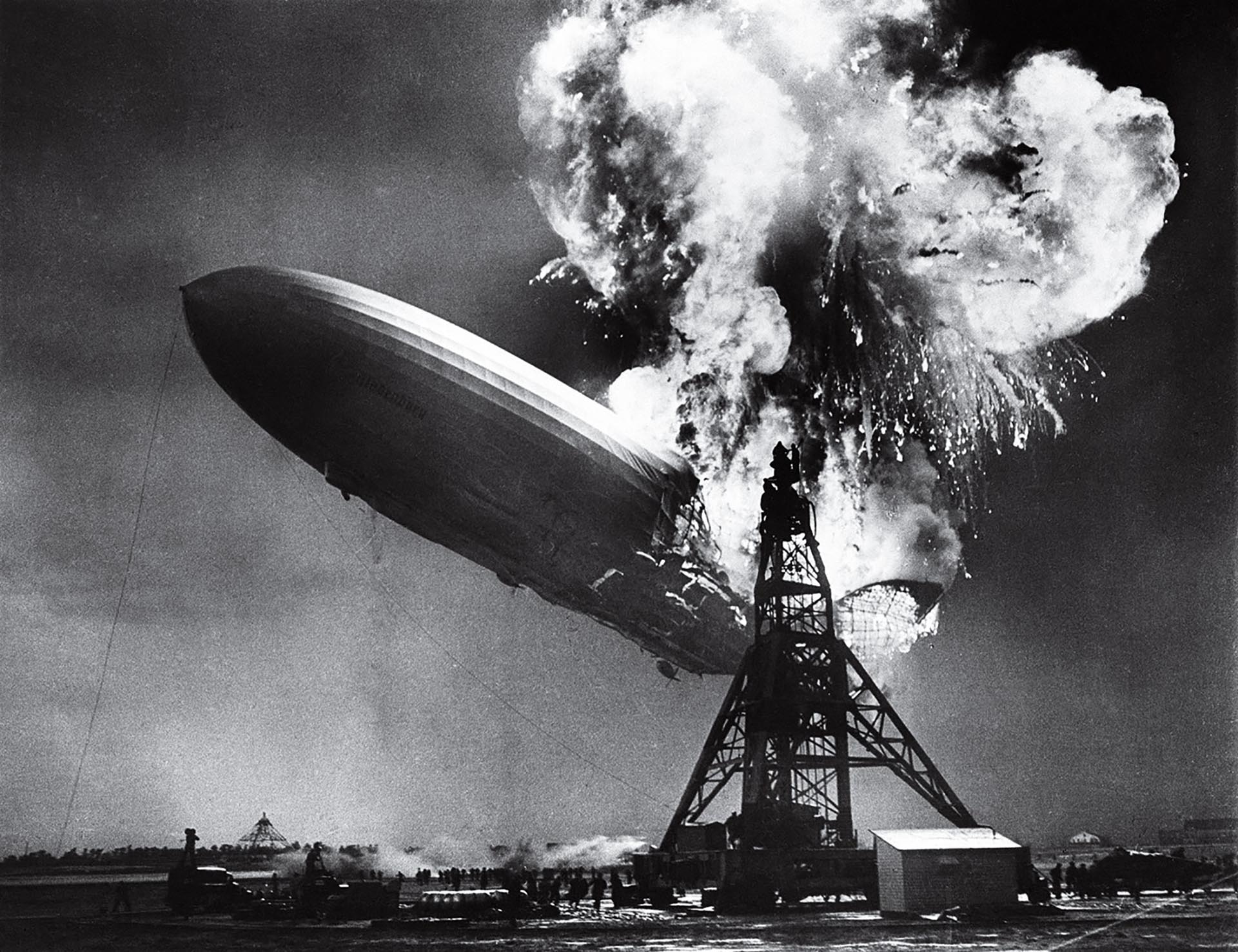 time-100-influential-photos-sam-shere-hindenburg-disaster-26