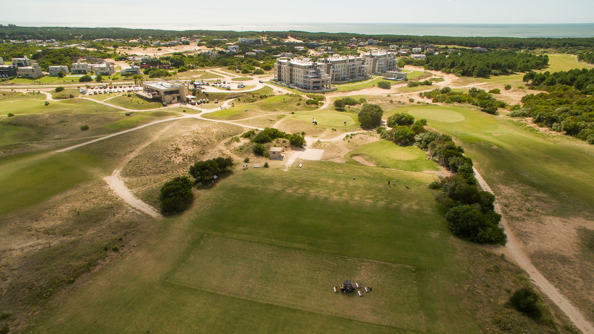 Hay golf y variedad de actividades en Costa Esmeralda