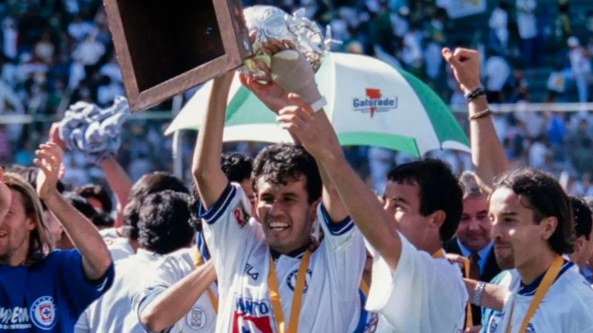 Juan Reynoso became one of the best foreigners to play for Cruz Azul.  (Photo: Internet)