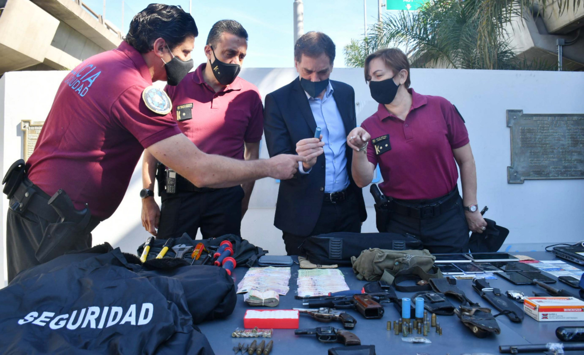 El vicejefe de Gobierno porteño Diego Santilli en un operativo con la policía de la Ciudad (Foto: Prensa) 