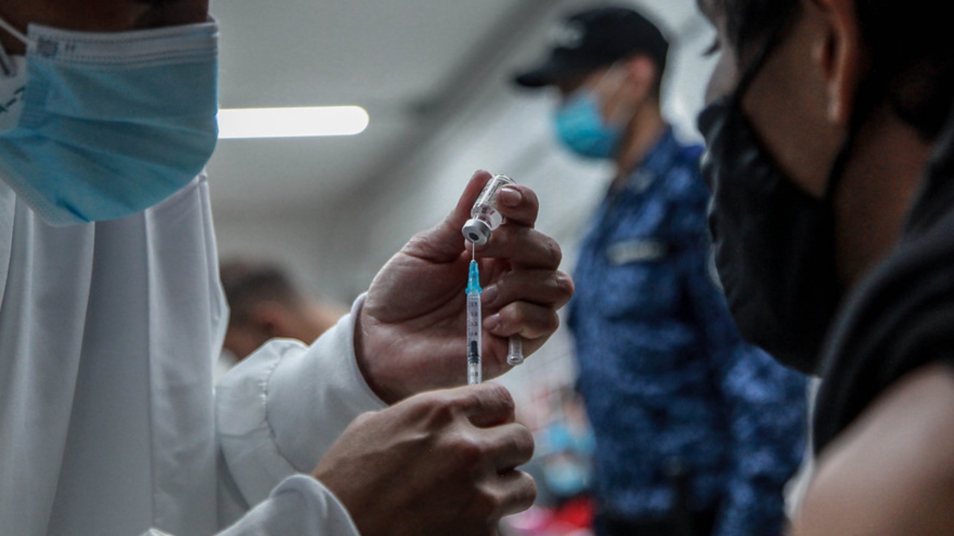 A pesar de los retrasos, al menos 35 % de los colombianos ya tienen esquemas completos de vacunación