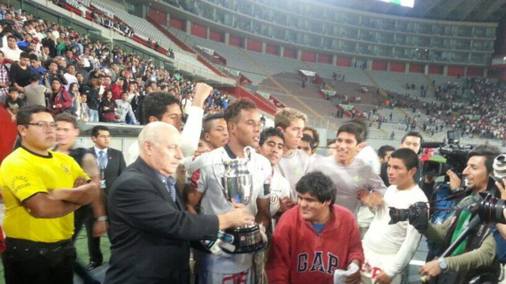 La reserva de Universitario se llevó el torneo en el 2014. (Internet)