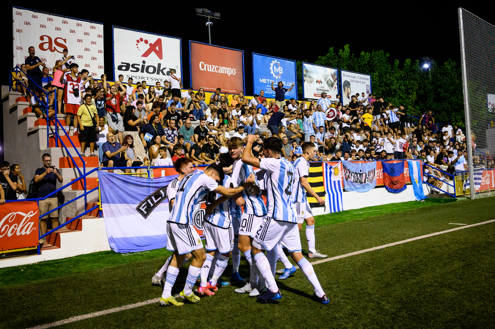 El festejo del gol que abrió el marcador en la final frente a Uruguay (Foto: COTIF)