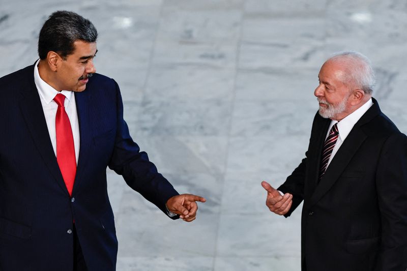 El presidente venezolano, Nicolás Maduro, y el mandatario brasileño, Luiz Inácio Lula da Silva, en Brasilia, Brasil.
29/5/2023 REUTERS/Ueslei Marcelino