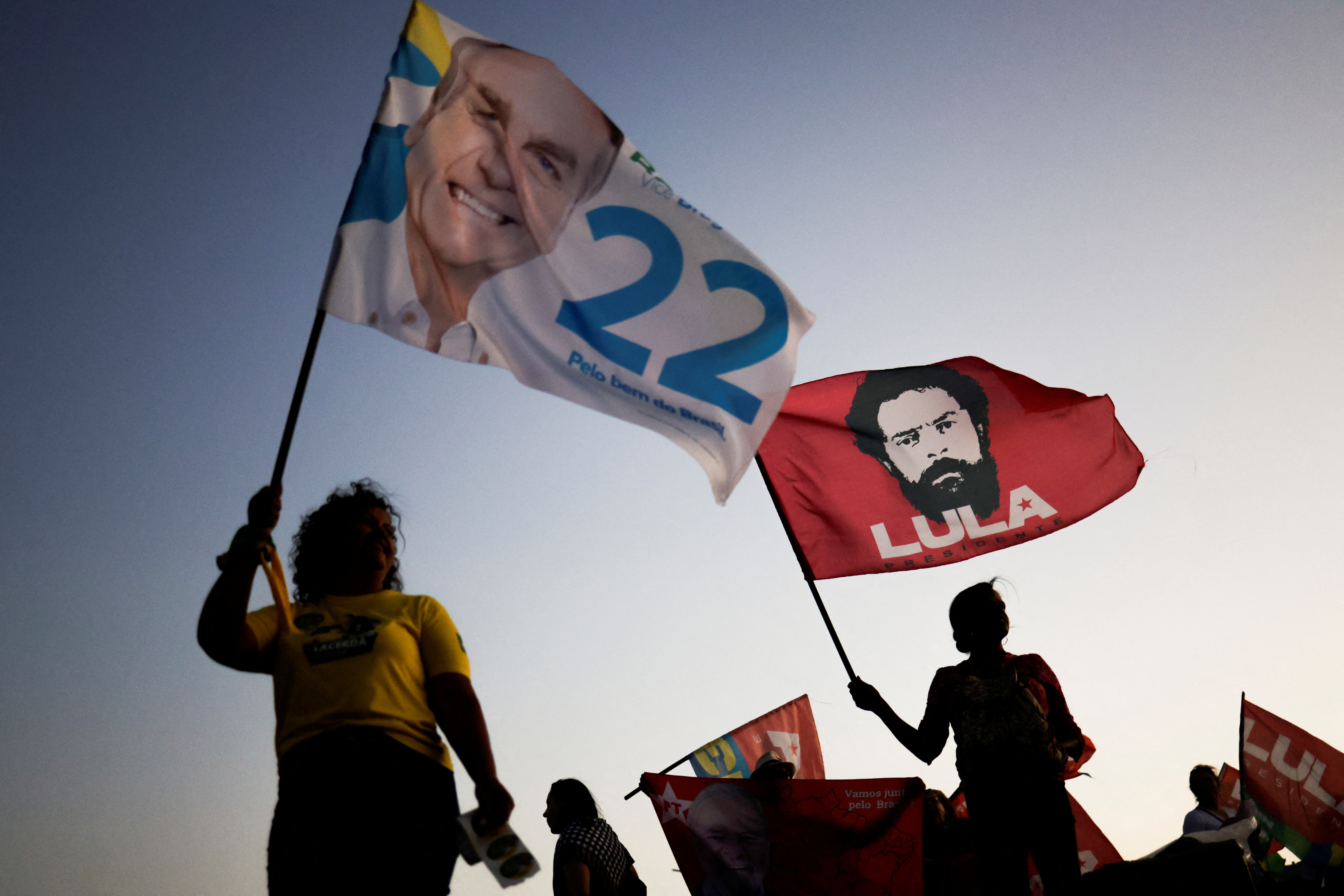Lula vs Bolsonaro: las últimas encuestas para el ballotage en Brasil