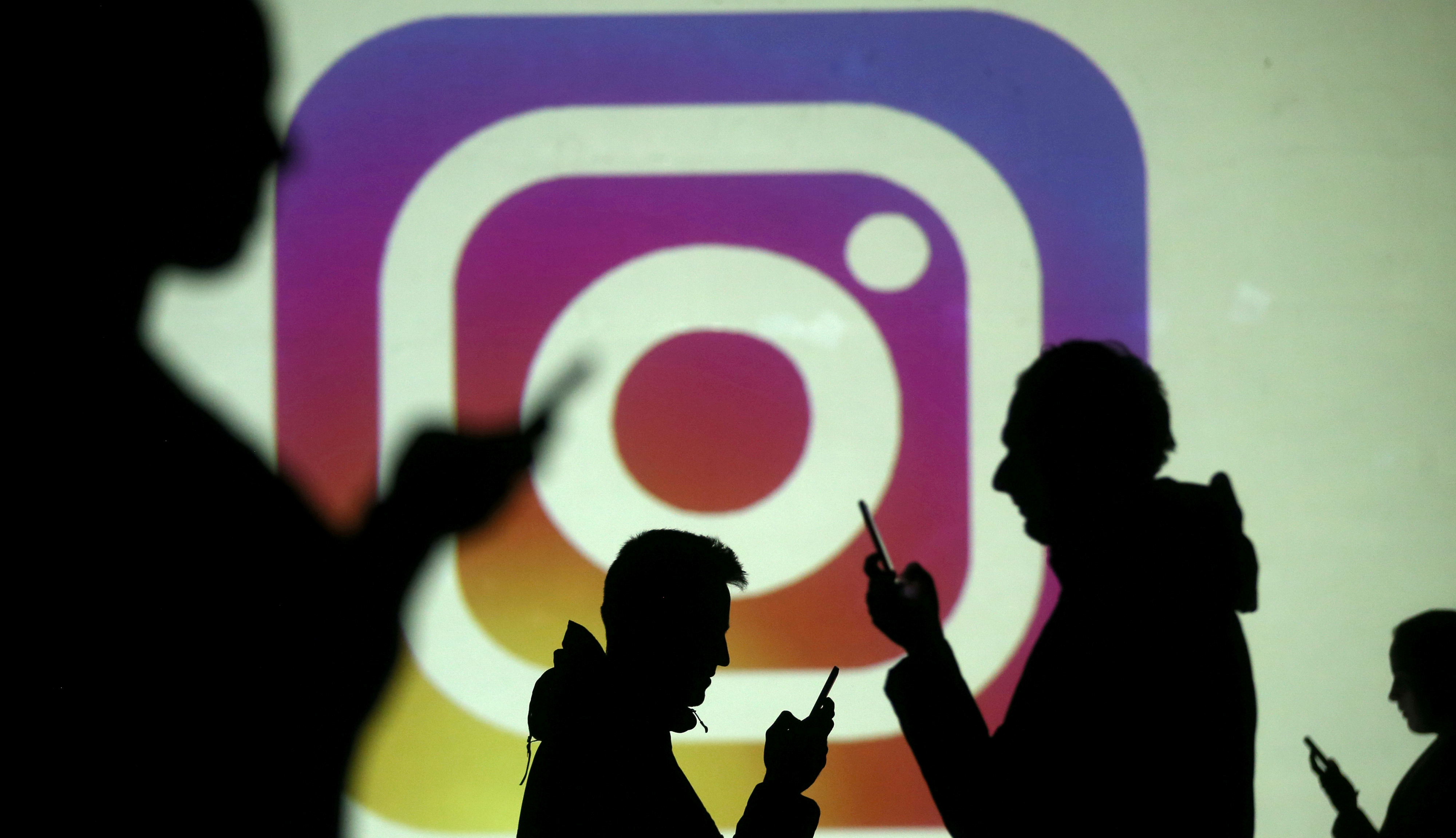 Entre julio y septiembre del año pasado, Instagram interceptó 6,5 millones de publicaciones con mensajes de odio (REUTERS/Dado Ruvic/Illustration/File Photo)