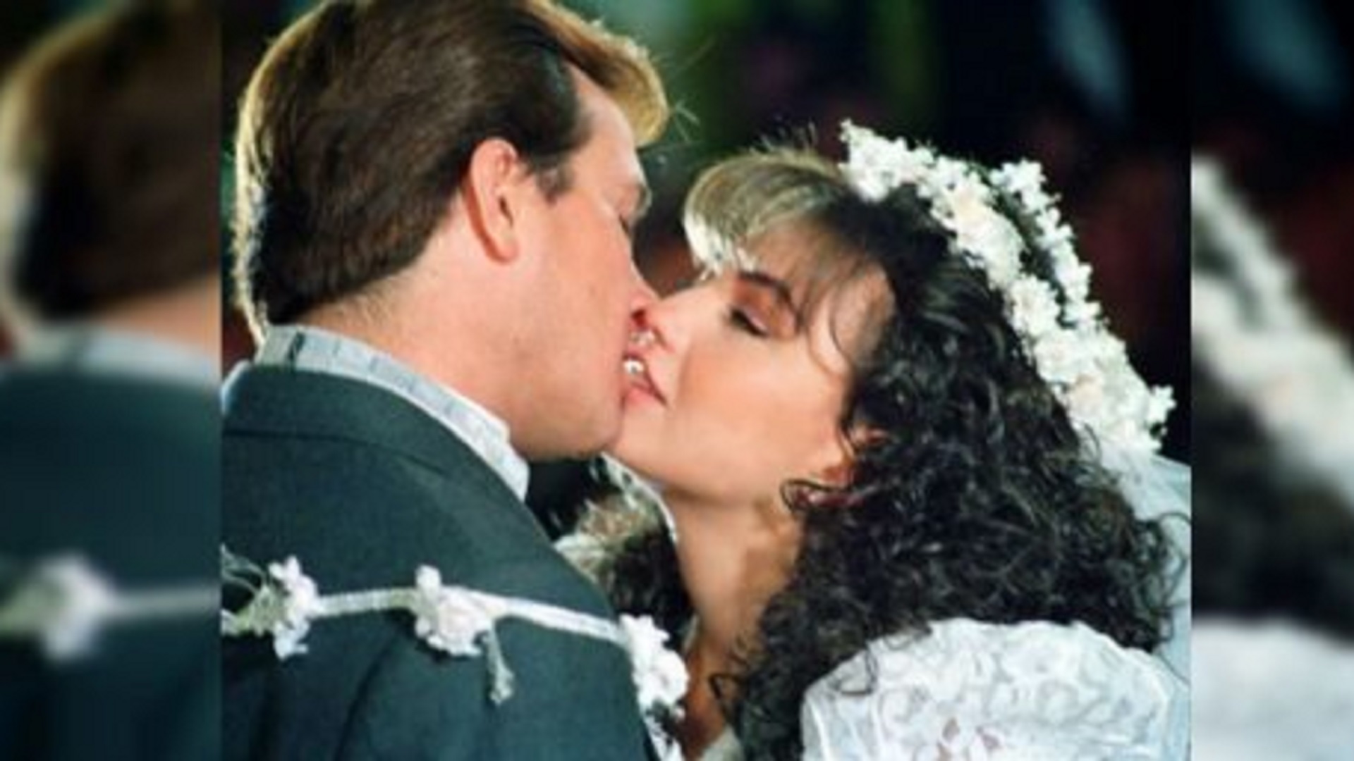 Arturo Peniche y Thalia en una escena "picante" de María Mercedes