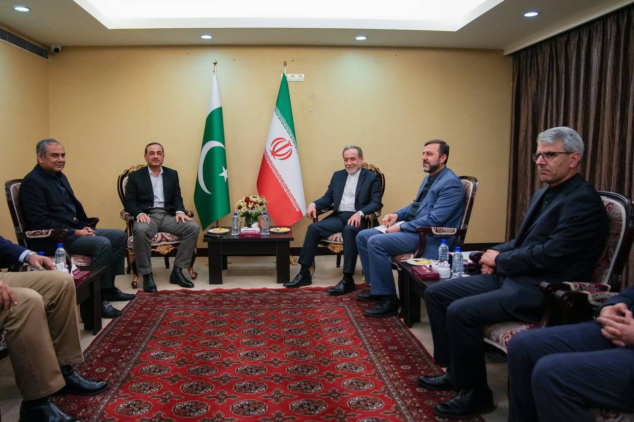 Una delegaci&oacute;n de Pakist&aacute;n lleg&oacute; a Teher&aacute;n para reactivar las negociaciones entre Estados Unidos e Ir&aacute;n