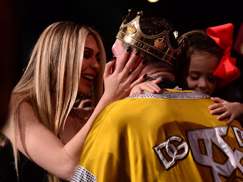 Saúl "Canelo" Álvarez declaró que su hija más pequeña es consciente del riesgo que implica subir a pelear al ring (Foto: Joe Camproeale/USA TODAY)